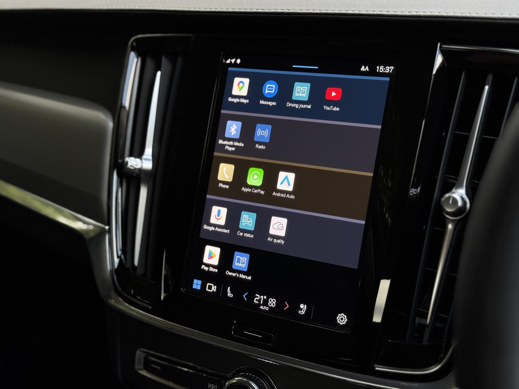 Volvo S90 2.0h T8 Recharge 18.8kWh Plus Bright Saloon 4dr Petrol Plug-in Hybrid Auto AWD Euro 6 (s/s) (455 ps)