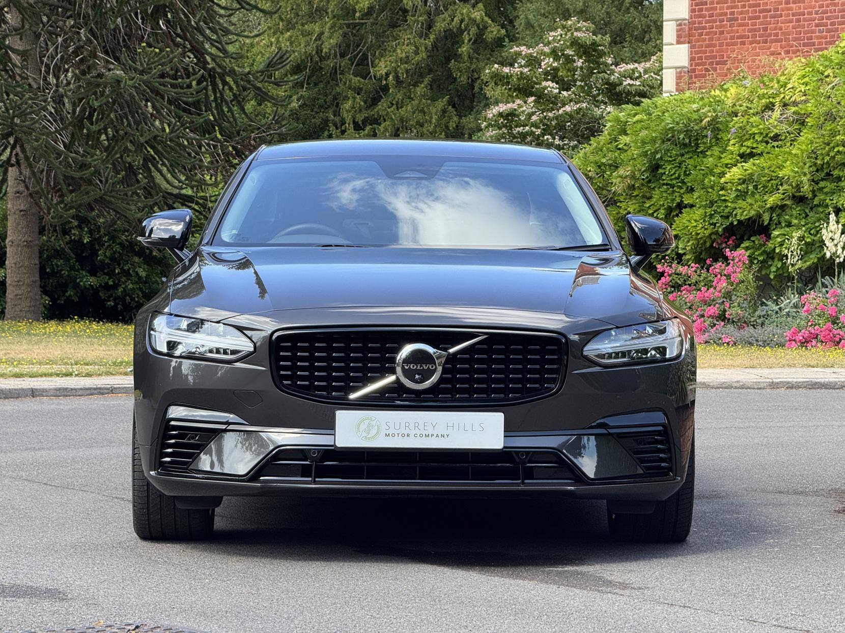 Volvo S90 2.0h T8 Recharge 18.8kWh Plus Bright Saloon 4dr Petrol Plug-in Hybrid Auto AWD Euro 6 (s/s) (455 ps)