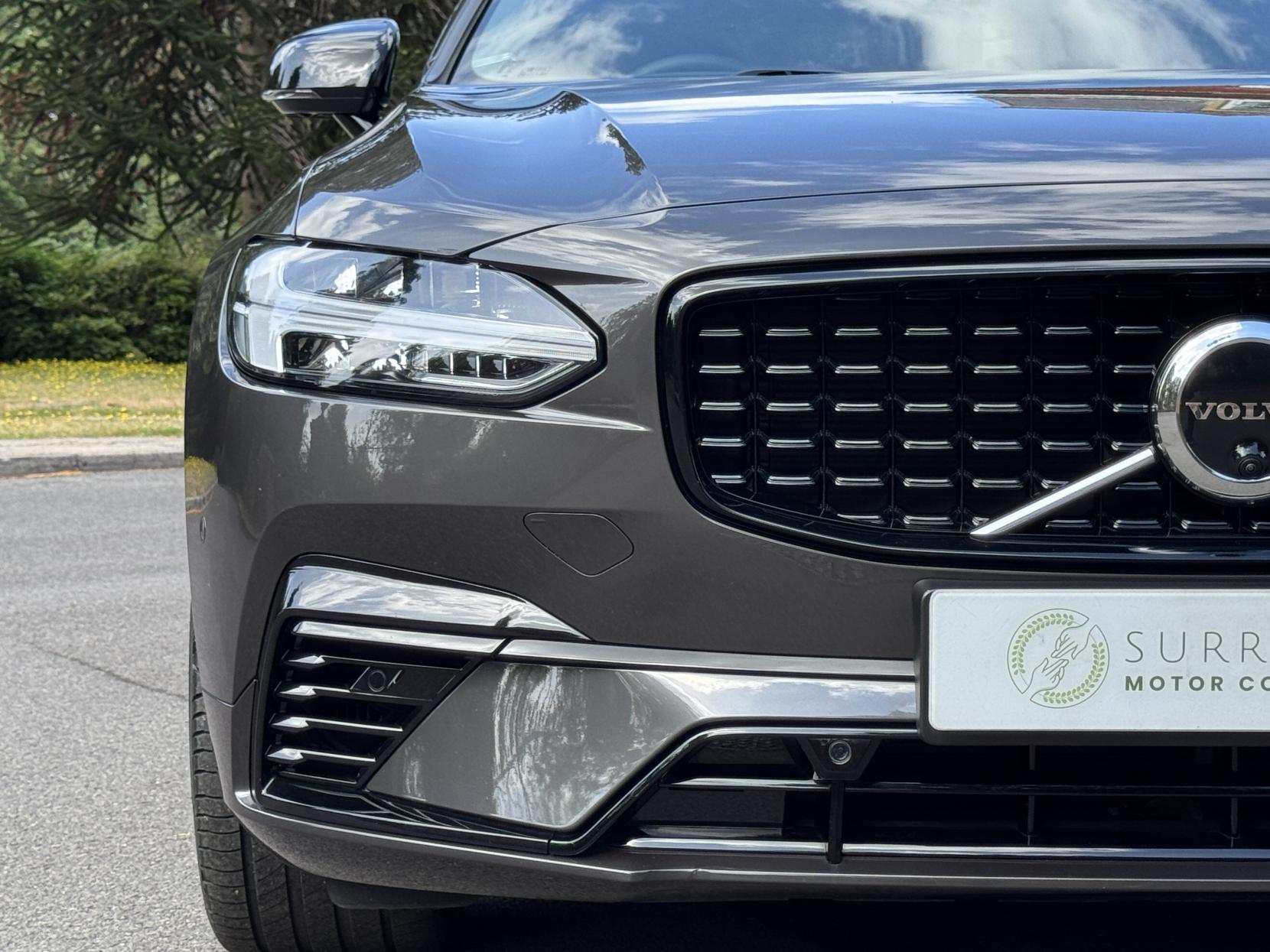 Volvo S90 2.0h T8 Recharge 18.8kWh Plus Bright Saloon 4dr Petrol Plug-in Hybrid Auto AWD Euro 6 (s/s) (455 ps)