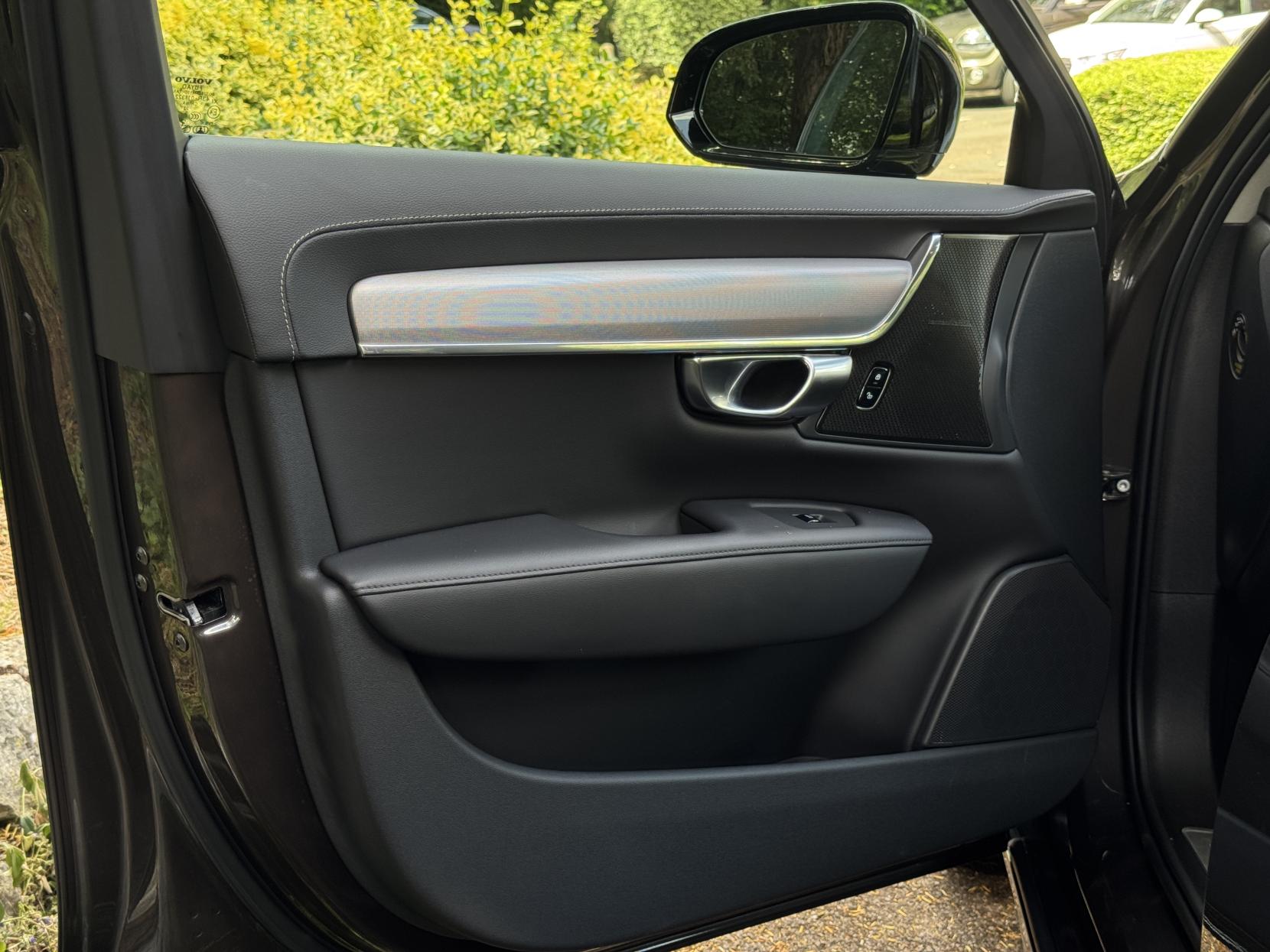Volvo S90 2.0h T8 Recharge 18.8kWh Plus Bright Saloon 4dr Petrol Plug-in Hybrid Auto AWD Euro 6 (s/s) (455 ps)