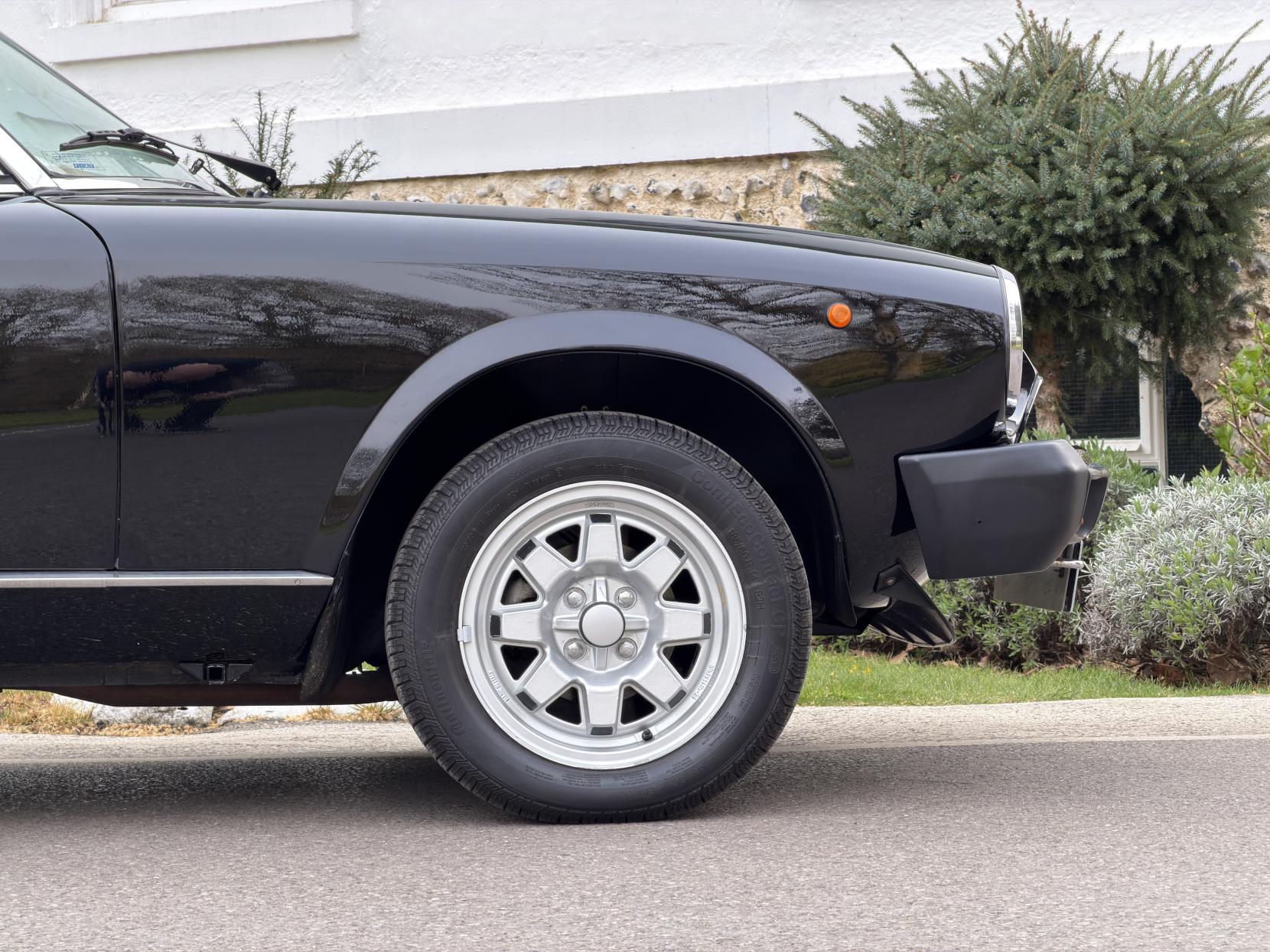 Fiat Pininfarina 1981cc Europa Spider (1979–1982)