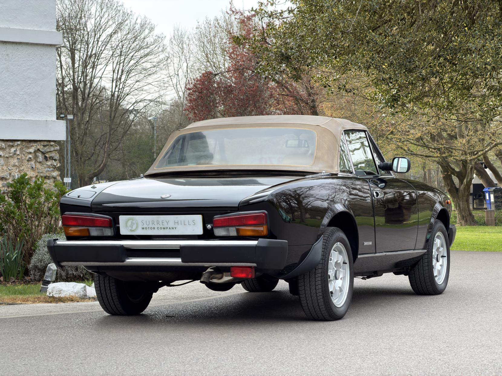 Fiat Pininfarina 1981cc Europa Spider (1979–1982)