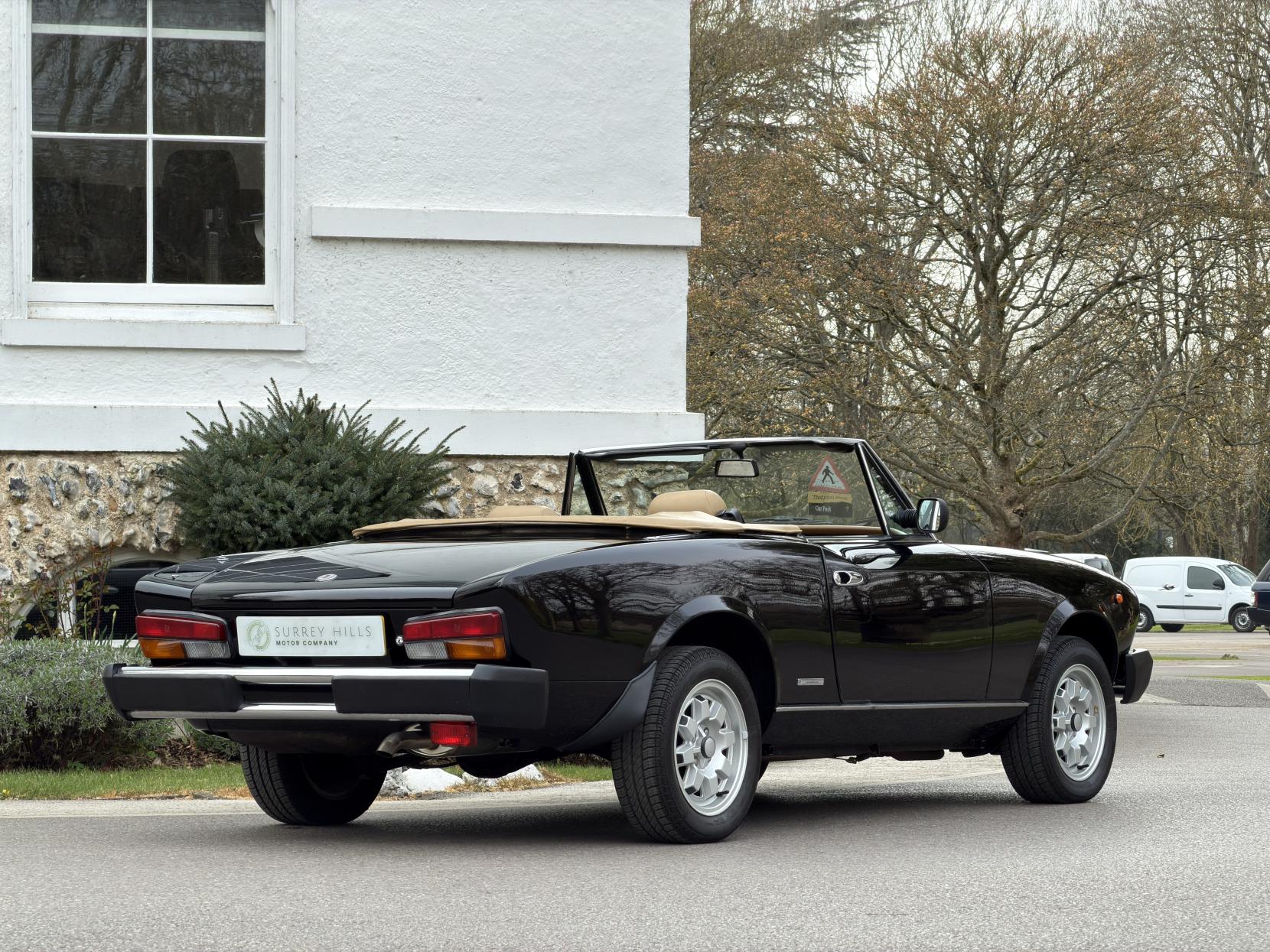 Fiat Pininfarina 1981cc Europa Spider (1979–1982)