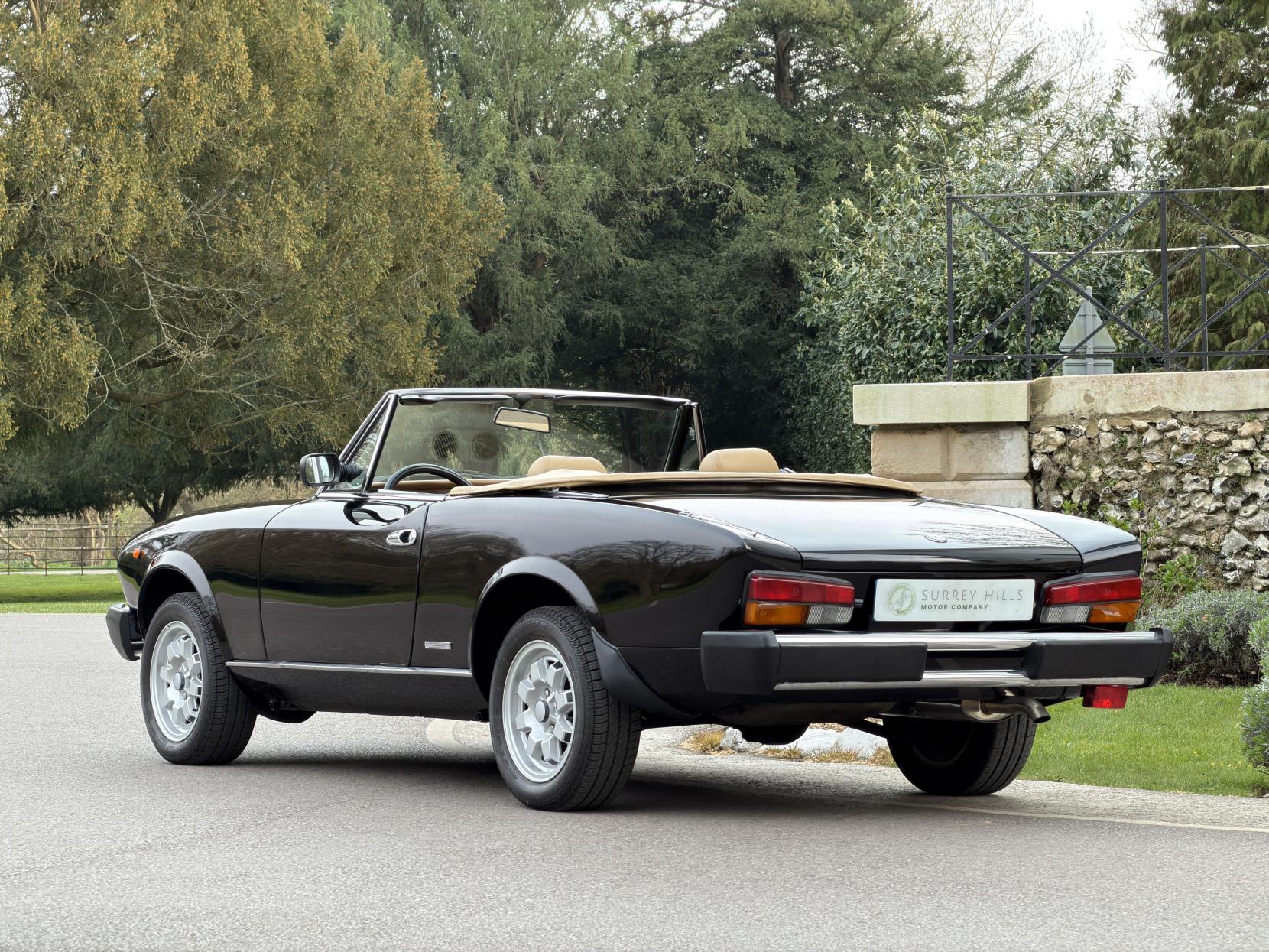 Fiat Pininfarina 1981cc Europa Spider (1979–1982)