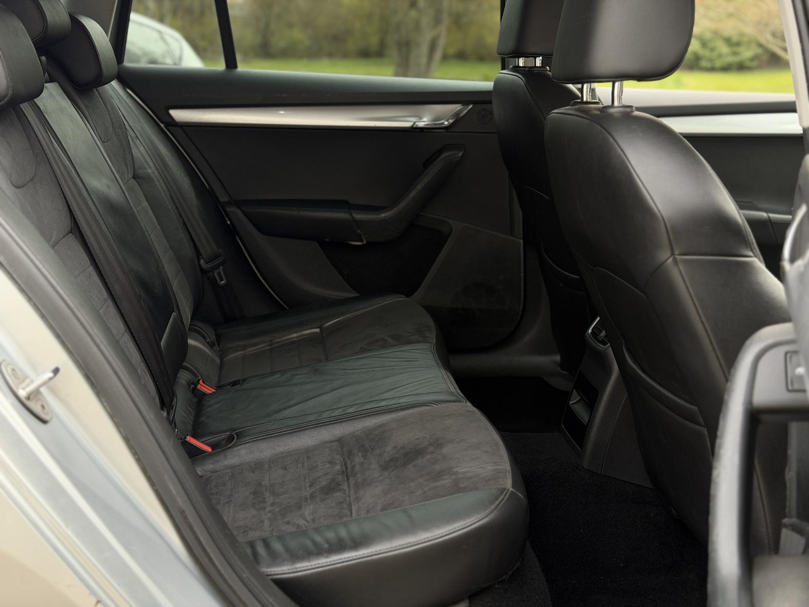 Skoda Octavia 1.6 TDI SE L Estate 5dr Diesel Manual Euro 6 (s/s) (110 ps)