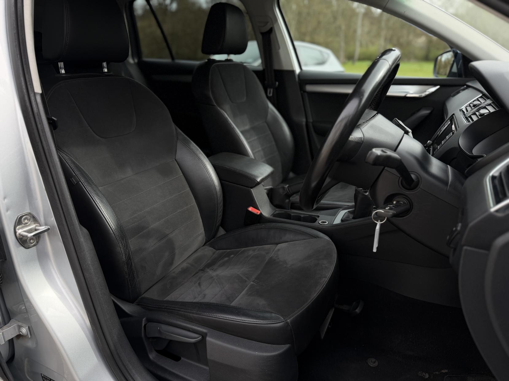 Skoda Octavia 1.6 TDI SE L Estate 5dr Diesel Manual Euro 6 (s/s) (110 ps)