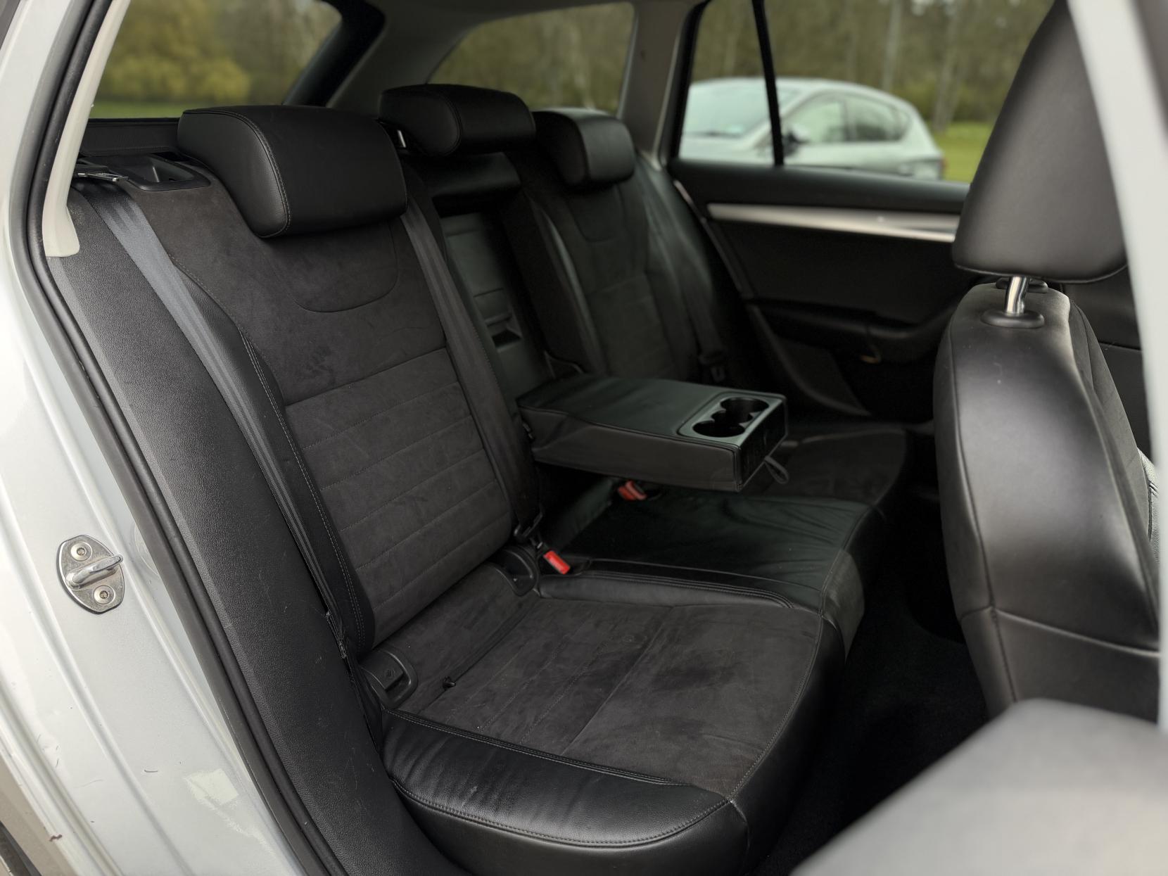 Skoda Octavia 1.6 TDI SE L Estate 5dr Diesel Manual Euro 6 (s/s) (110 ps)