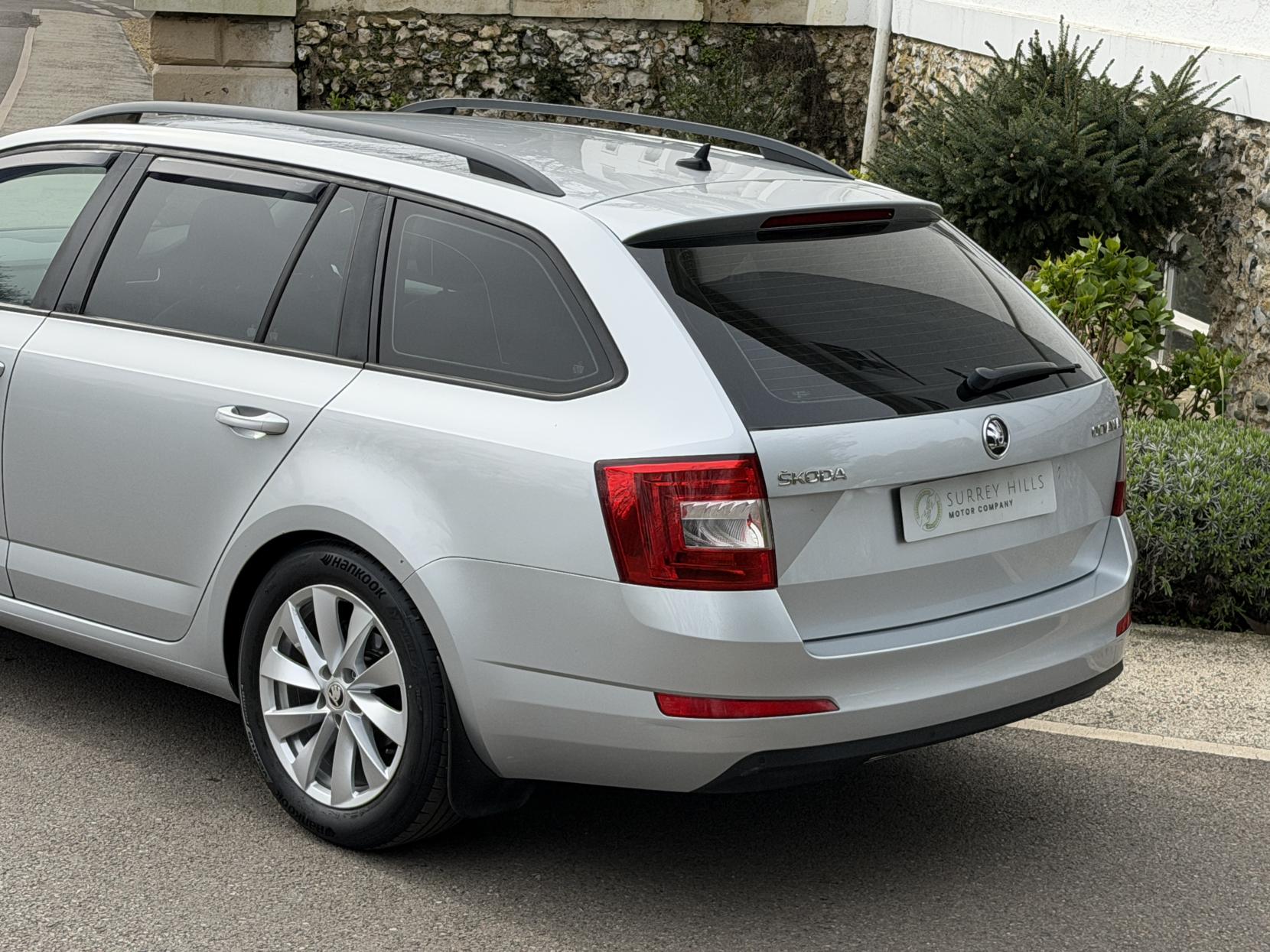 Skoda Octavia 1.6 TDI SE L Estate 5dr Diesel Manual Euro 6 (s/s) (110 ps)