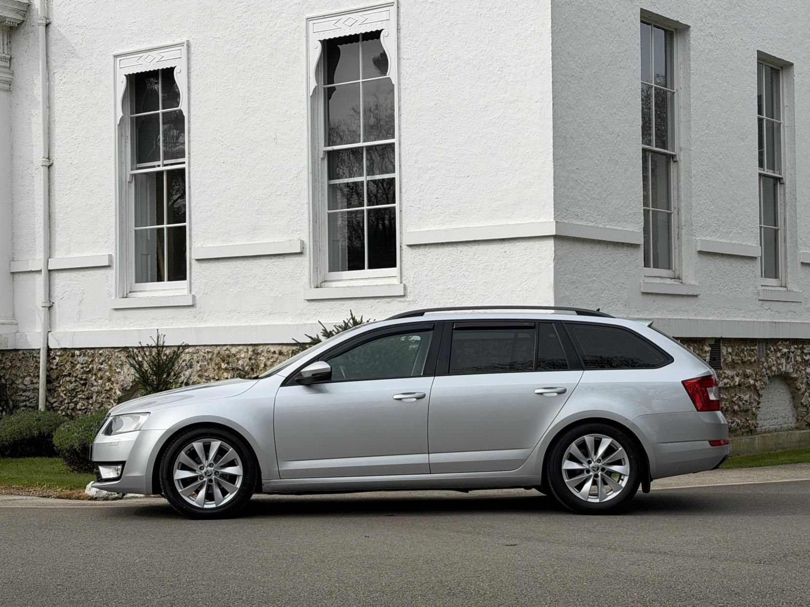 Skoda Octavia 1.6 TDI SE L Estate 5dr Diesel Manual Euro 6 (s/s) (110 ps)