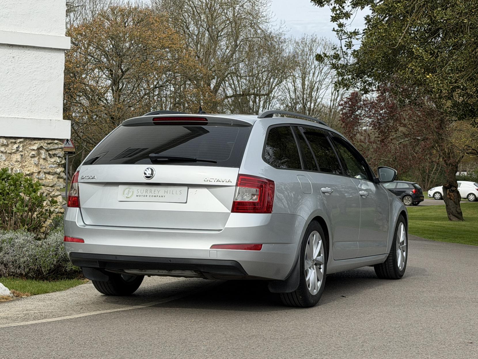 Skoda Octavia 1.6 TDI SE L Estate 5dr Diesel Manual Euro 6 (s/s) (110 ps)