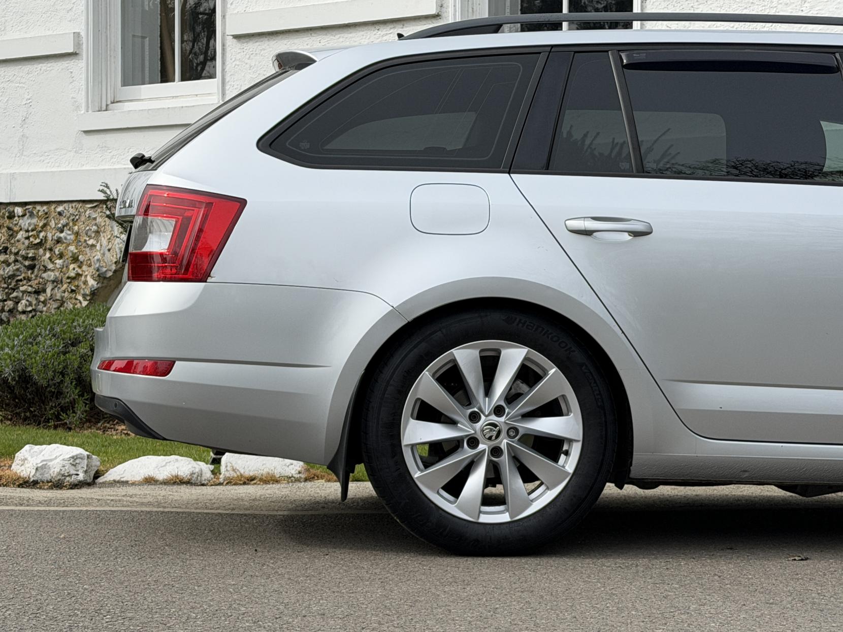 Skoda Octavia 1.6 TDI SE L Estate 5dr Diesel Manual Euro 6 (s/s) (110 ps)