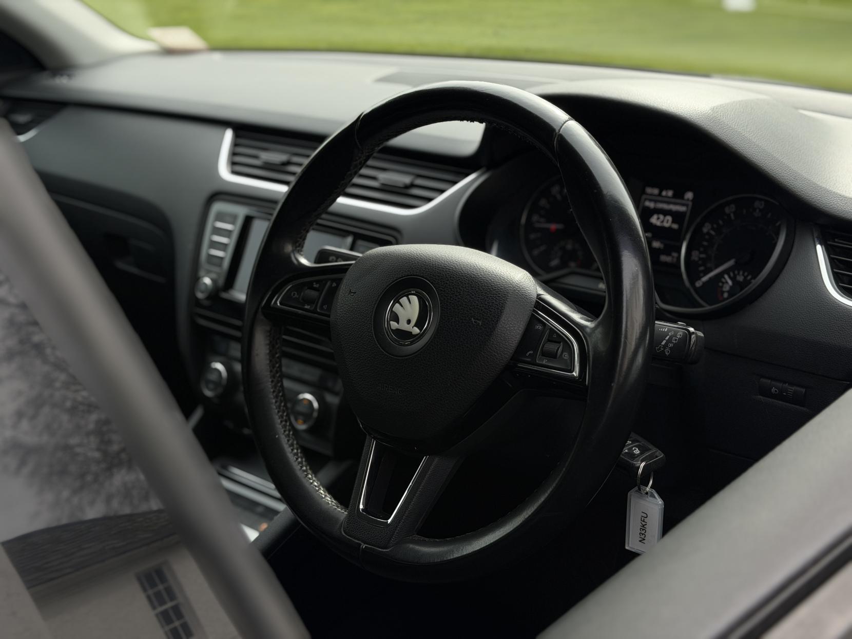 Skoda Octavia 1.6 TDI SE L Estate 5dr Diesel Manual Euro 6 (s/s) (110 ps)