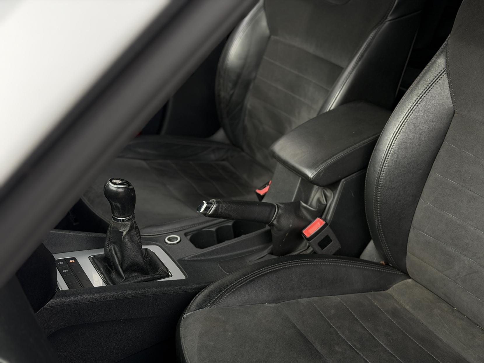 Skoda Octavia 1.6 TDI SE L Estate 5dr Diesel Manual Euro 6 (s/s) (110 ps)