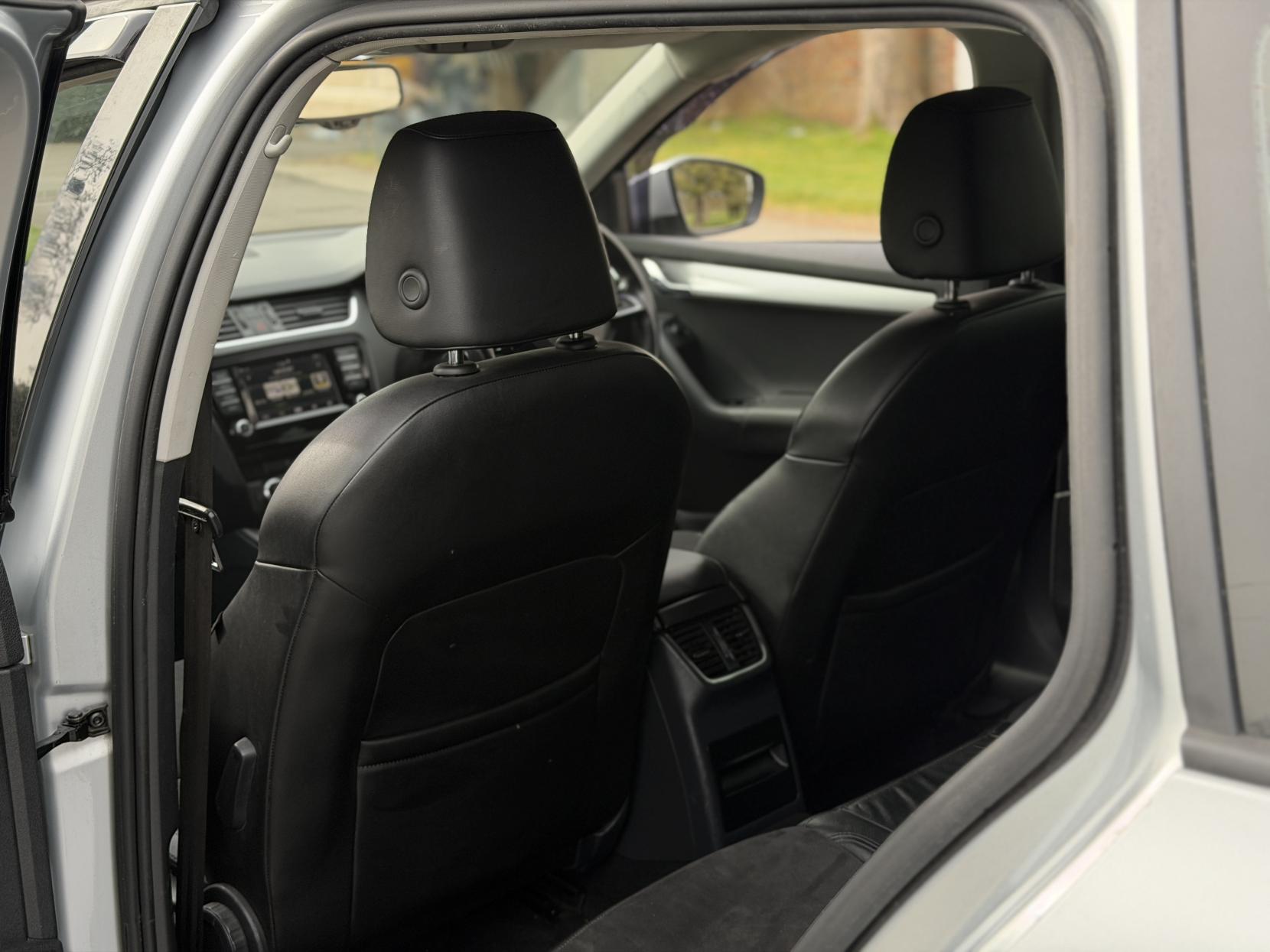 Skoda Octavia 1.6 TDI SE L Estate 5dr Diesel Manual Euro 6 (s/s) (110 ps)