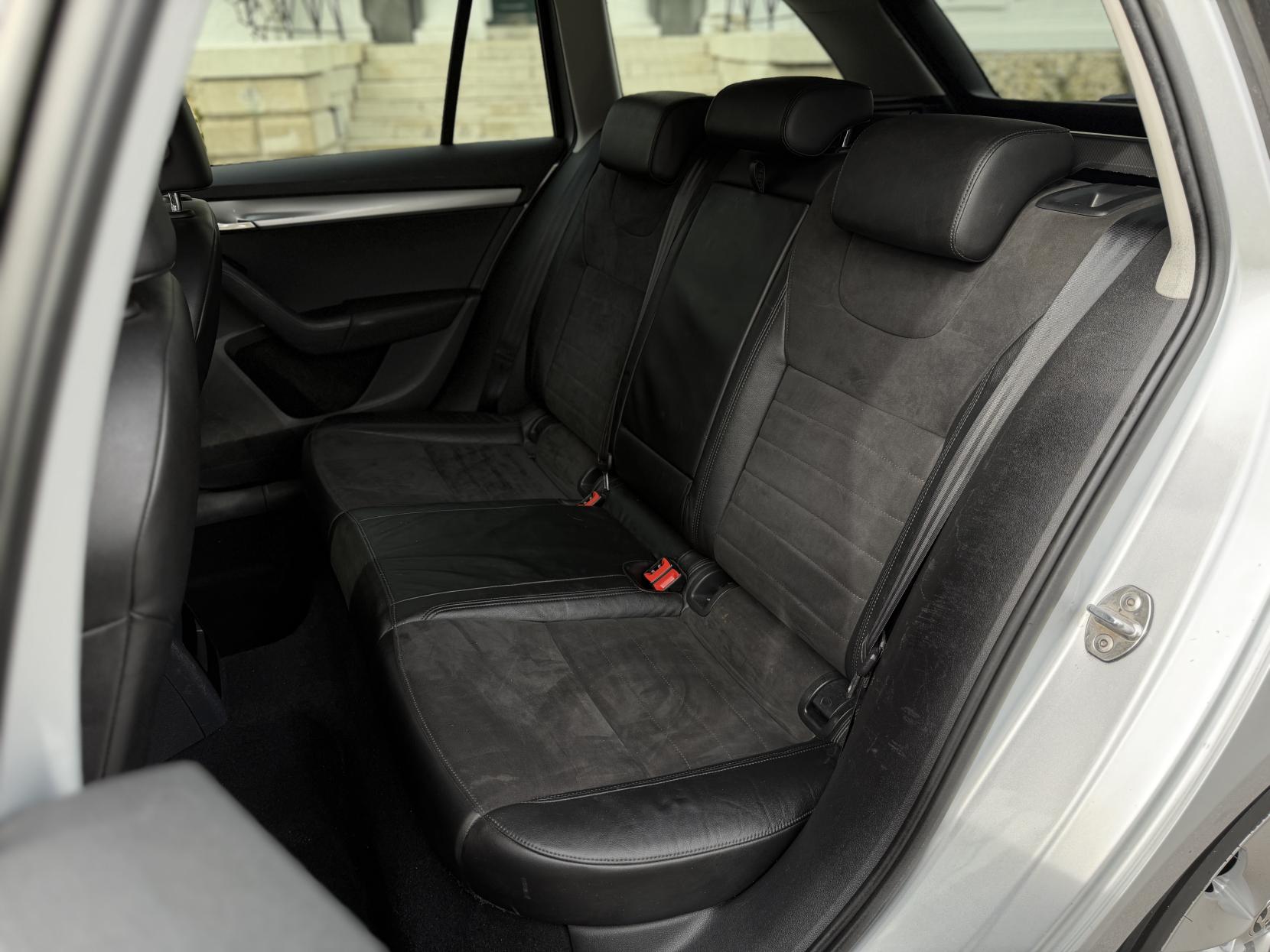 Skoda Octavia 1.6 TDI SE L Estate 5dr Diesel Manual Euro 6 (s/s) (110 ps)