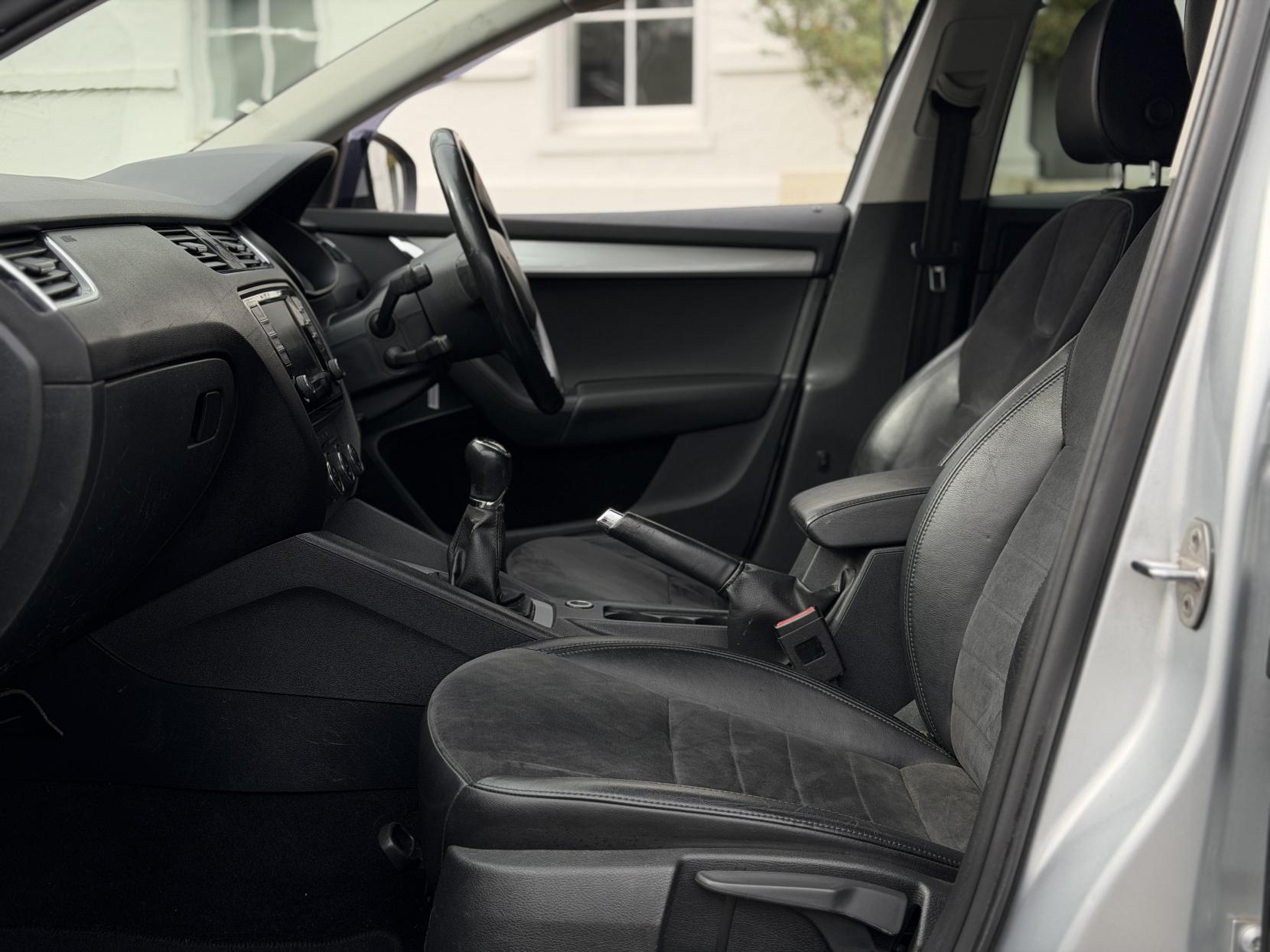 Skoda Octavia 1.6 TDI SE L Estate 5dr Diesel Manual Euro 6 (s/s) (110 ps)