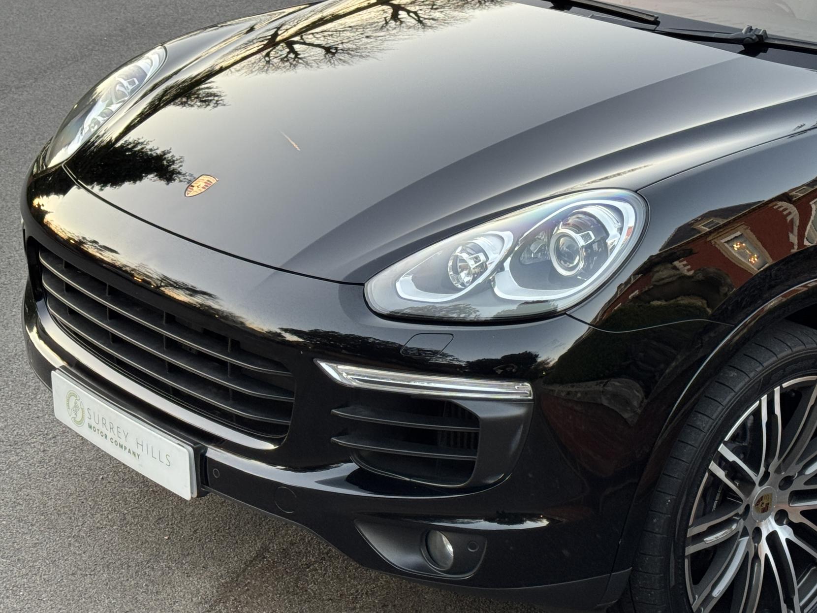 Porsche Cayenne 3.0 TD V6 Platinum Edition SUV 5dr Diesel TiptronicS 4WD Euro 6 (s/s) (262 ps)