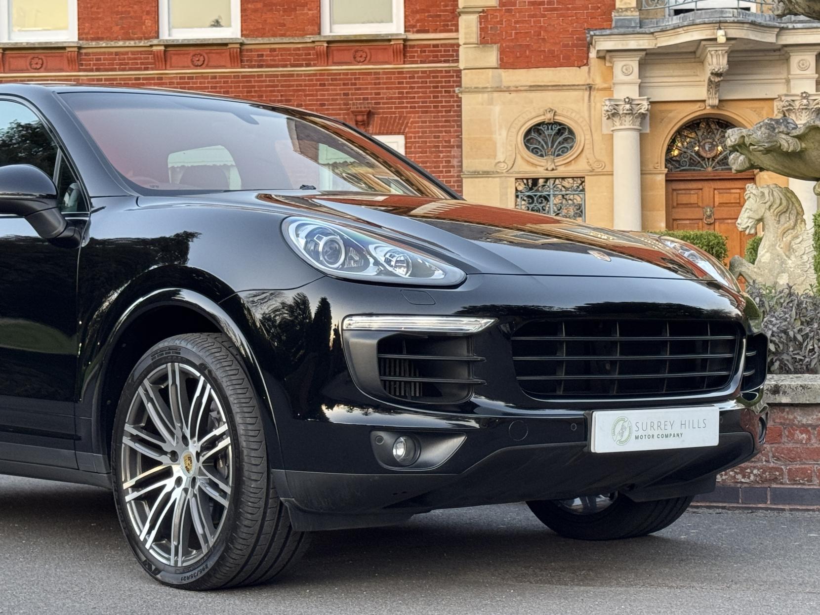 Porsche Cayenne 3.0 TD V6 Platinum Edition SUV 5dr Diesel TiptronicS 4WD Euro 6 (s/s) (262 ps)