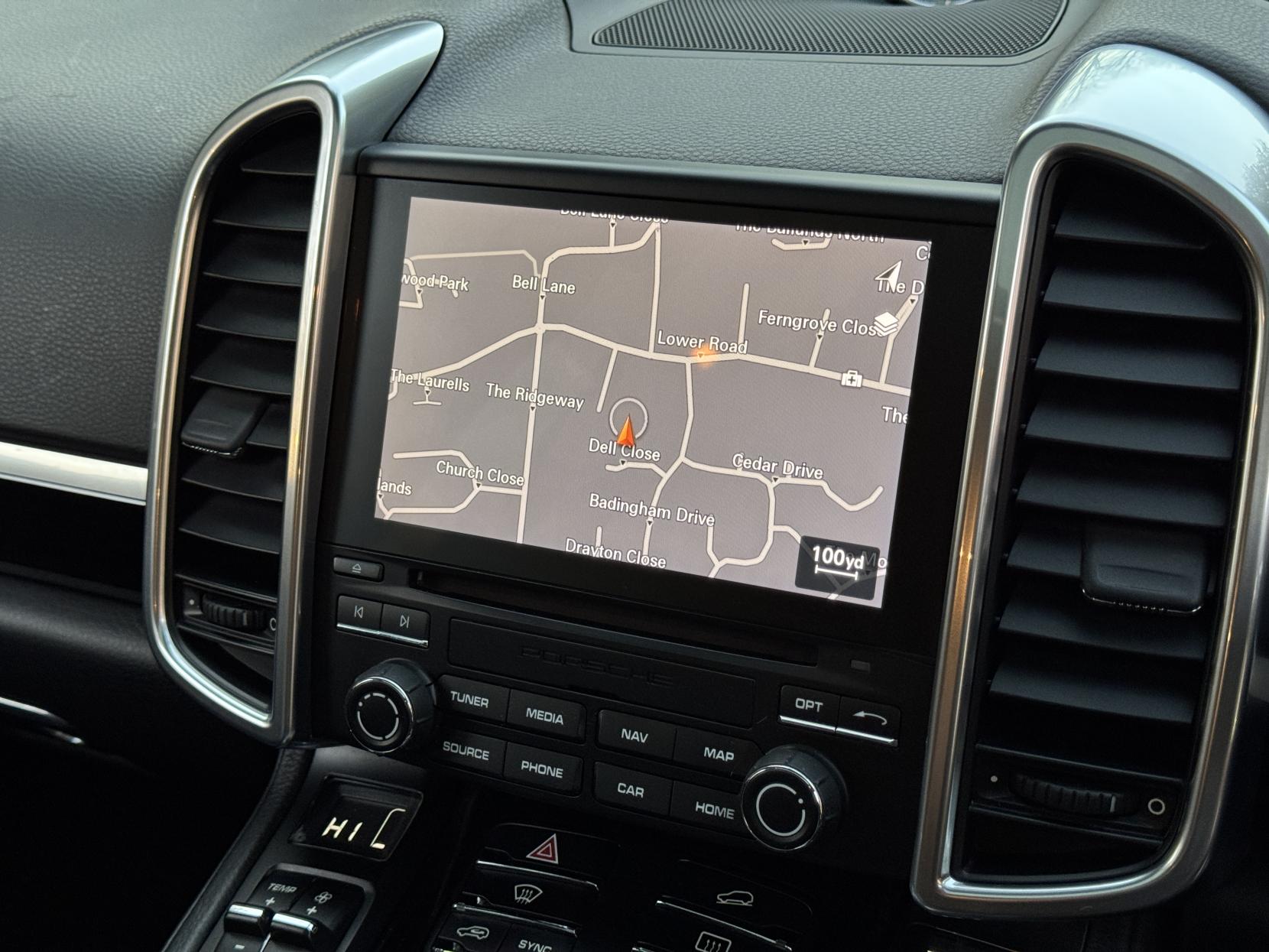 Porsche Cayenne 3.0 TD V6 Platinum Edition SUV 5dr Diesel TiptronicS 4WD Euro 6 (s/s) (262 ps)
