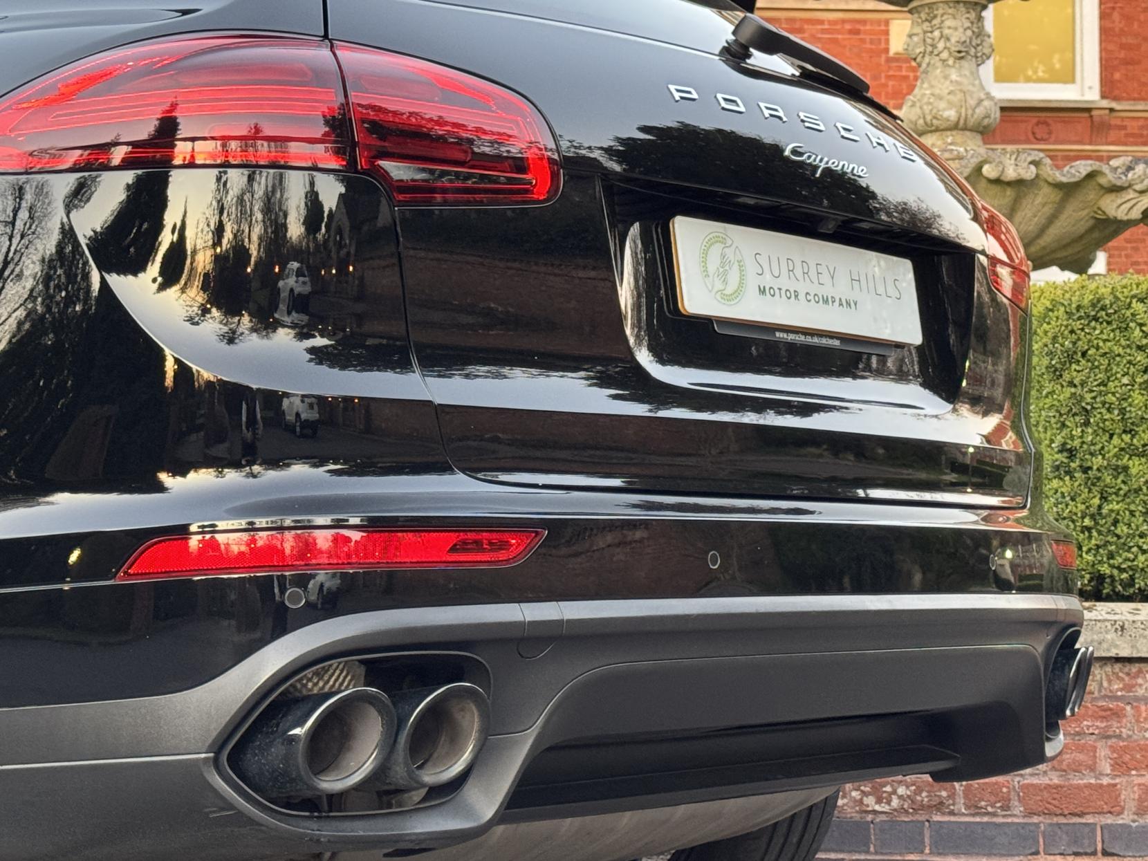 Porsche Cayenne 3.0 TD V6 Platinum Edition SUV 5dr Diesel TiptronicS 4WD Euro 6 (s/s) (262 ps)