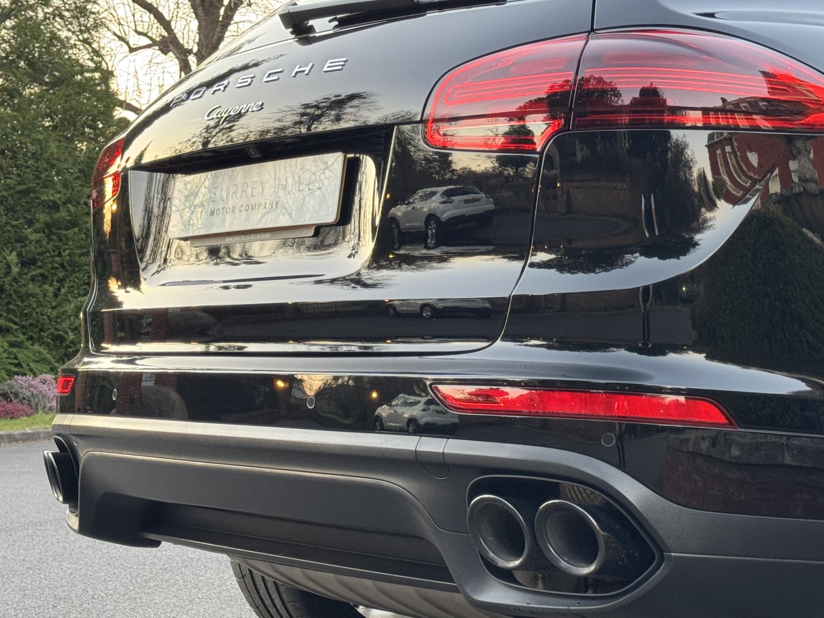 Porsche Cayenne 3.0 TD V6 Platinum Edition SUV 5dr Diesel TiptronicS 4WD Euro 6 (s/s) (262 ps)