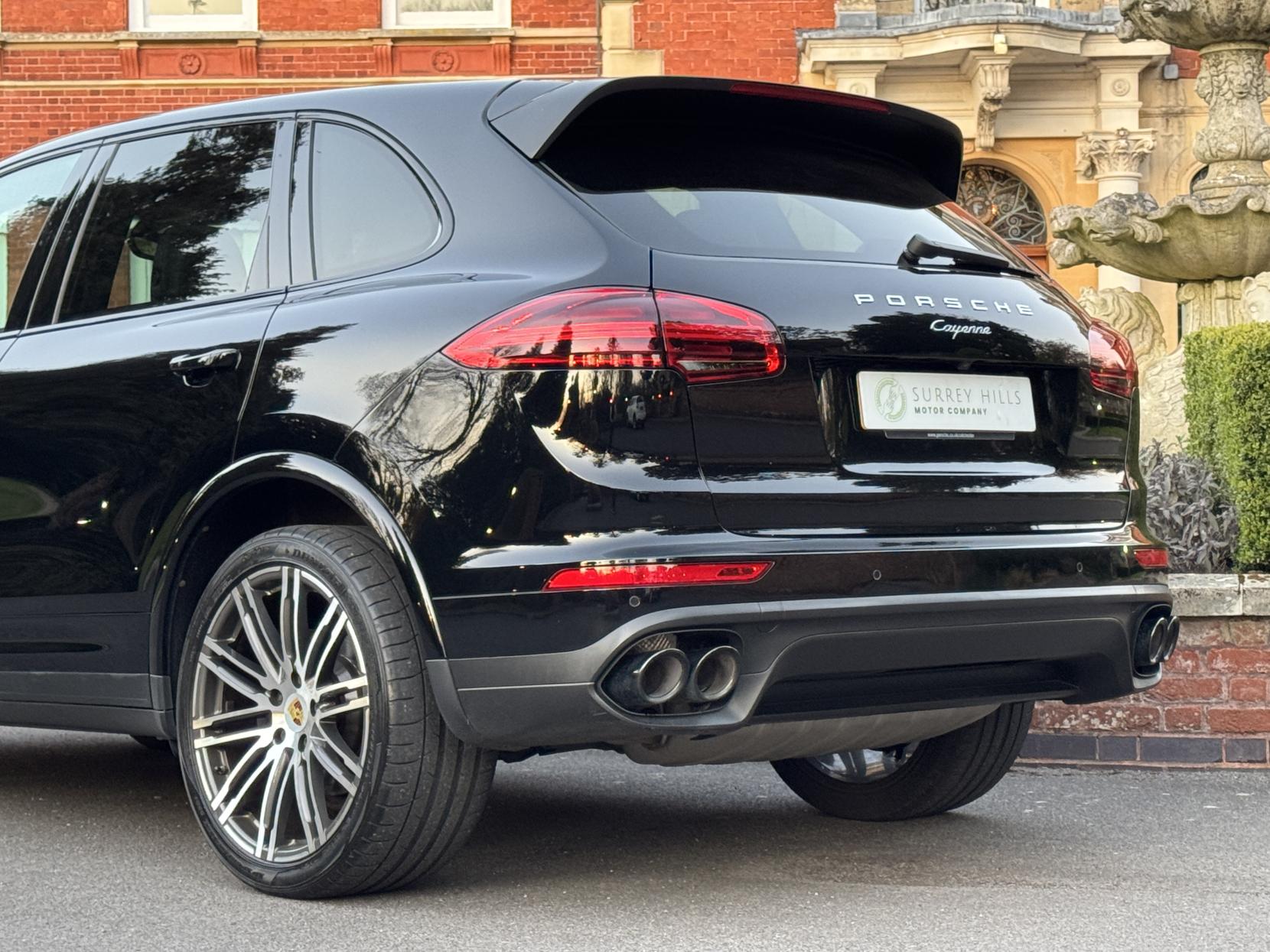 Porsche Cayenne 3.0 TD V6 Platinum Edition SUV 5dr Diesel TiptronicS 4WD Euro 6 (s/s) (262 ps)