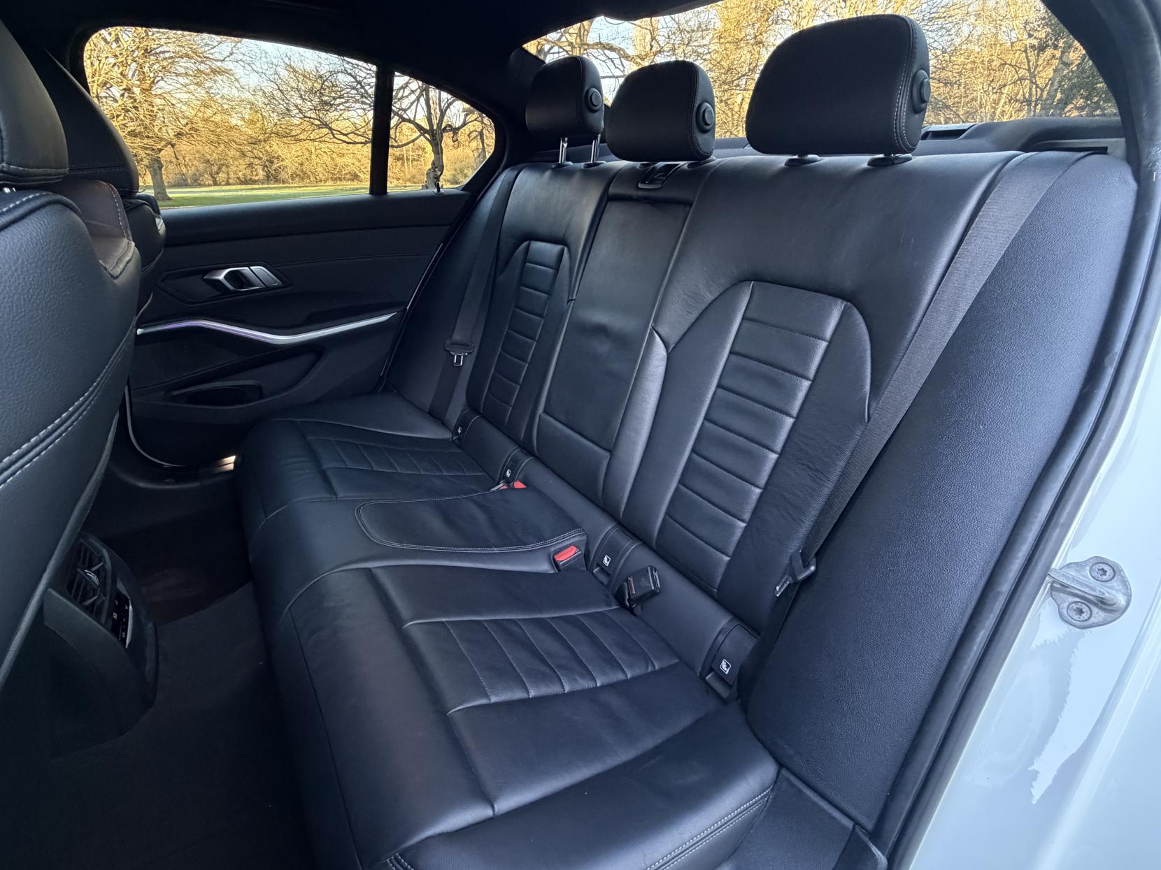 BMW 3 Series 2.0 320i M Sport Saloon 4dr Petrol Auto Euro 6 (s/s) (184 ps)