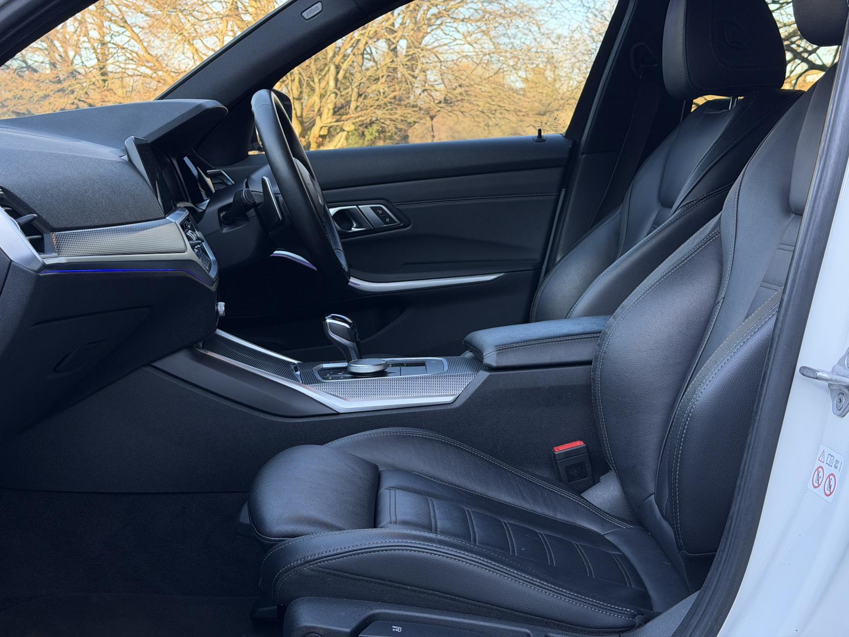 BMW 3 Series 2.0 320i M Sport Saloon 4dr Petrol Auto Euro 6 (s/s) (184 ps)