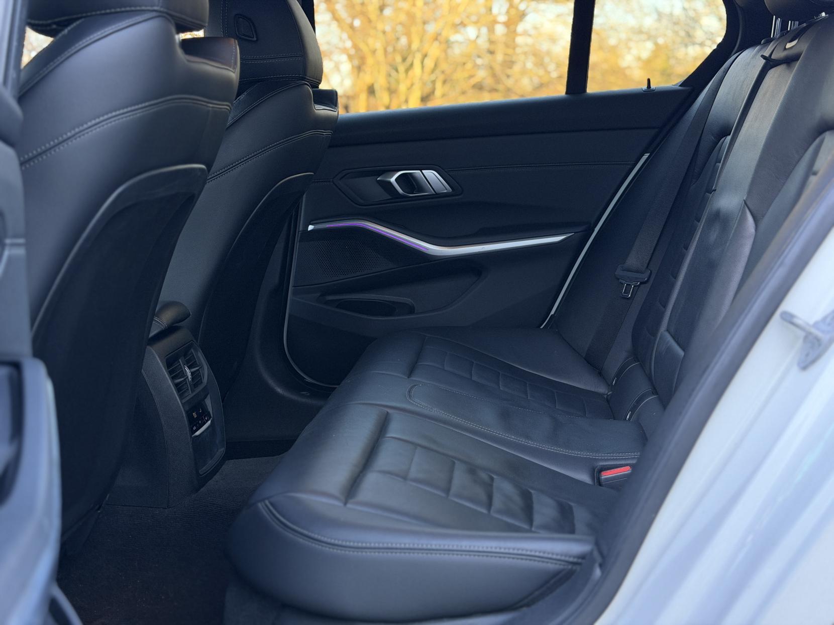 BMW 3 Series 2.0 320i M Sport Saloon 4dr Petrol Auto Euro 6 (s/s) (184 ps)