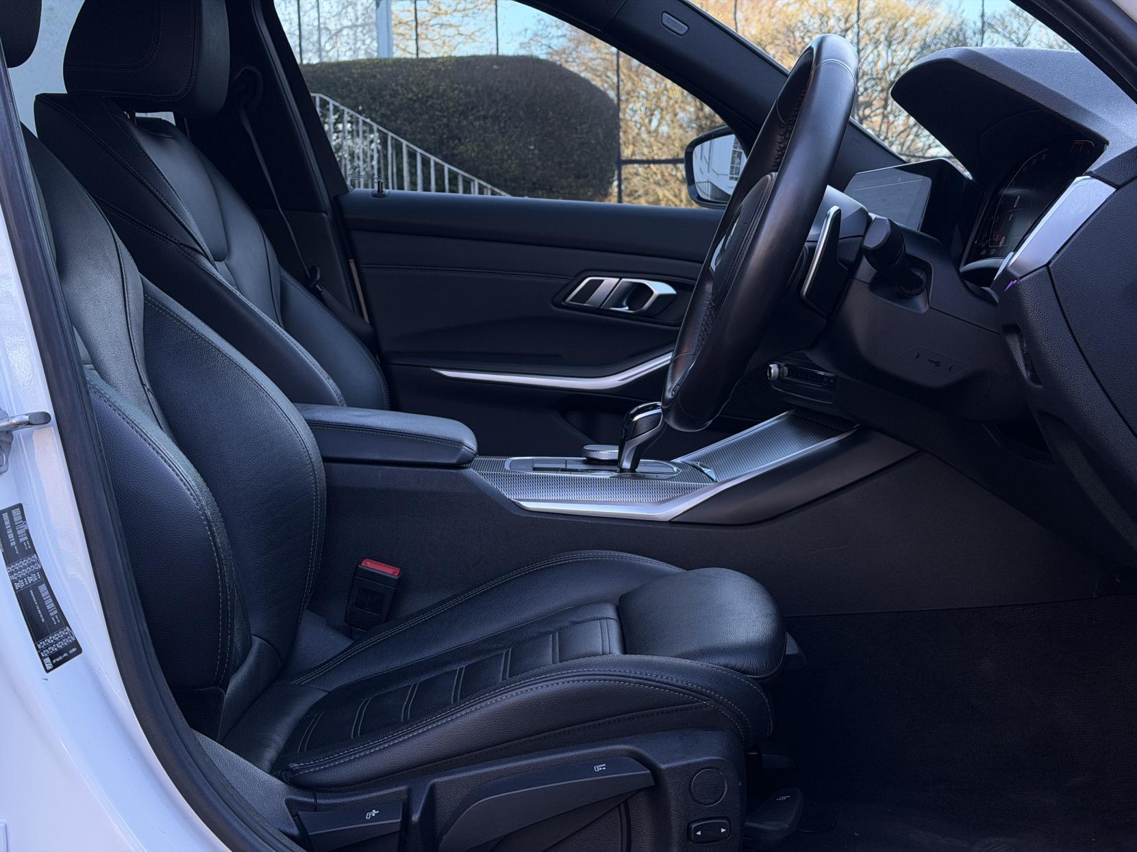 BMW 3 Series 2.0 320i M Sport Saloon 4dr Petrol Auto Euro 6 (s/s) (184 ps)