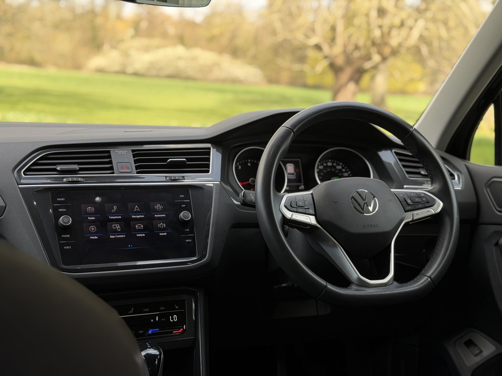 Volkswagen Tiguan 1.5 TSI Active SUV 5dr Petrol DSG Euro 6 (s/s) (150 ps)