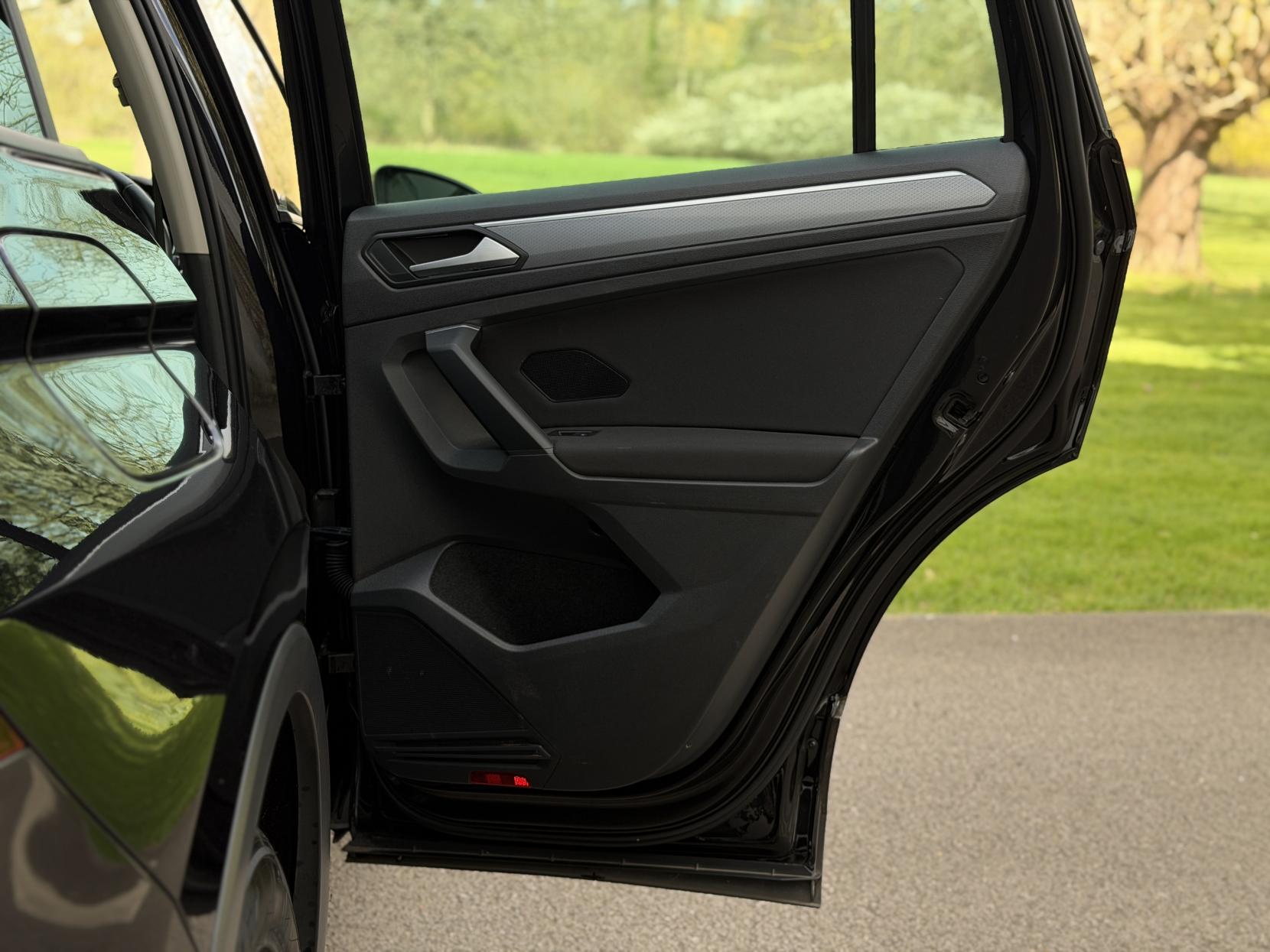 Volkswagen Tiguan 1.5 TSI Active SUV 5dr Petrol DSG Euro 6 (s/s) (150 ps)