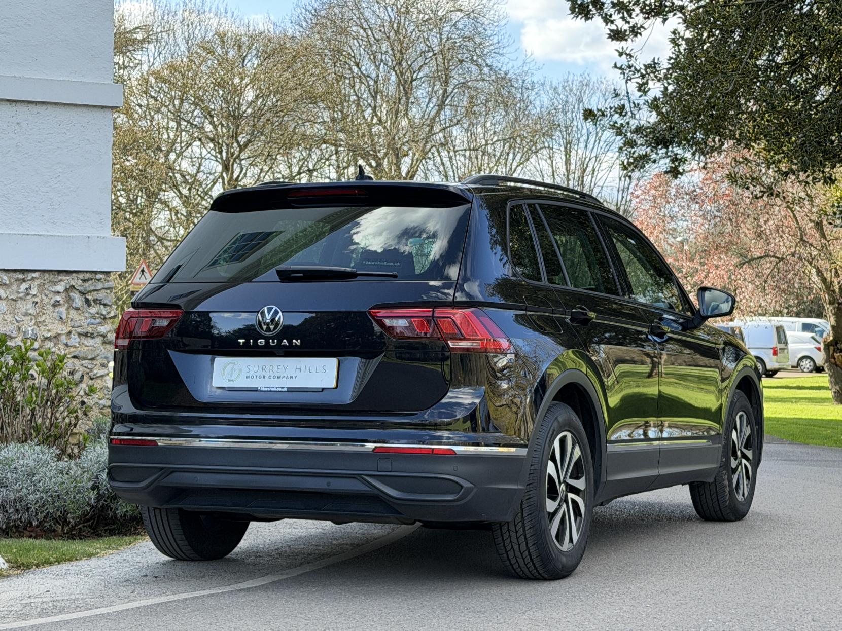 Volkswagen Tiguan 1.5 TSI Active SUV 5dr Petrol DSG Euro 6 (s/s) (150 ps)