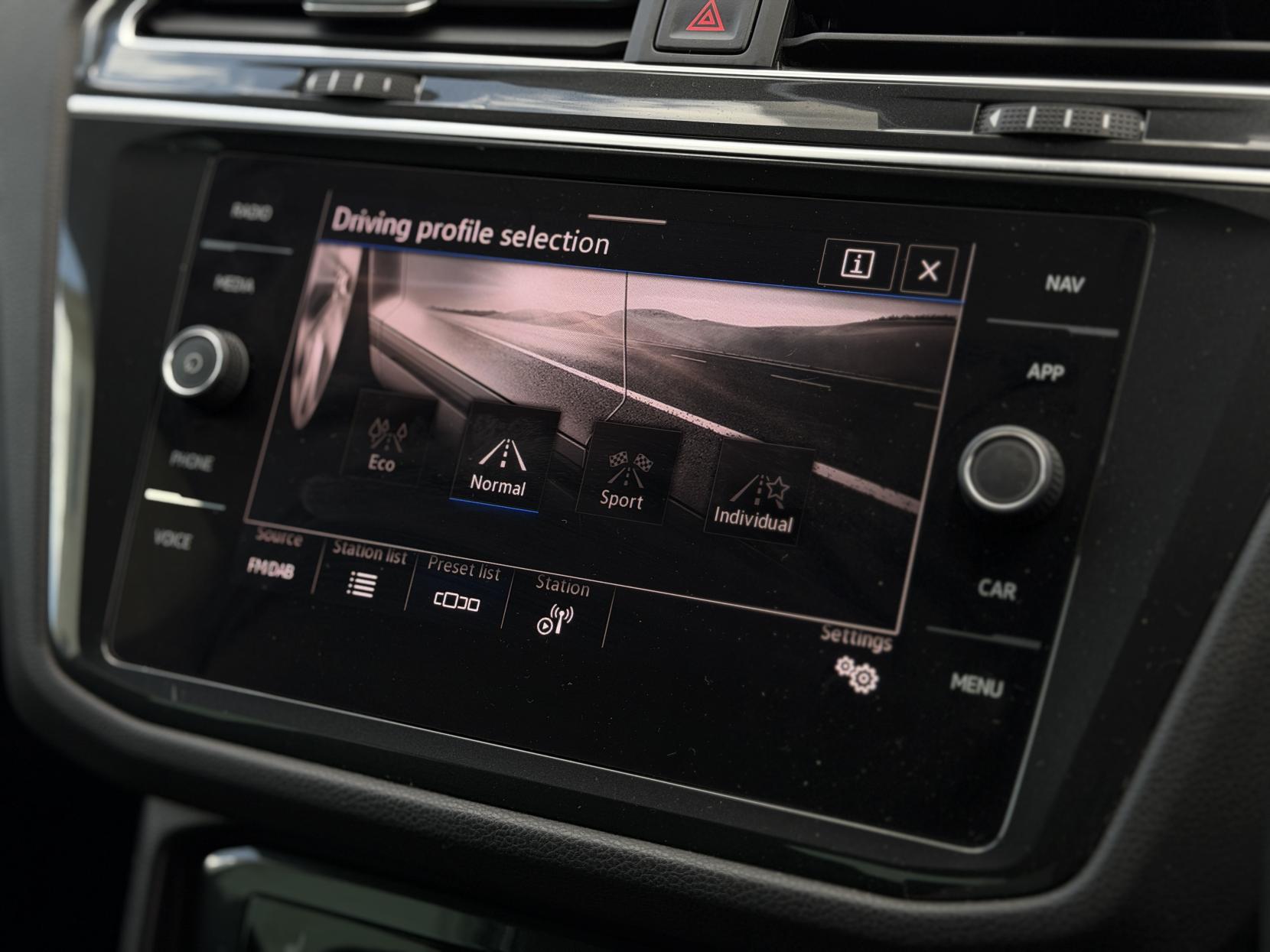 Volkswagen Tiguan 1.5 TSI Active SUV 5dr Petrol DSG Euro 6 (s/s) (150 ps)