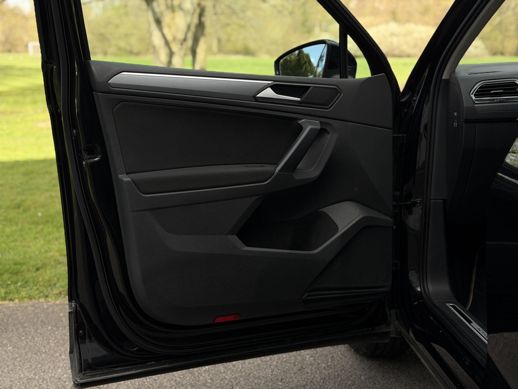 Volkswagen Tiguan 1.5 TSI Active SUV 5dr Petrol DSG Euro 6 (s/s) (150 ps)