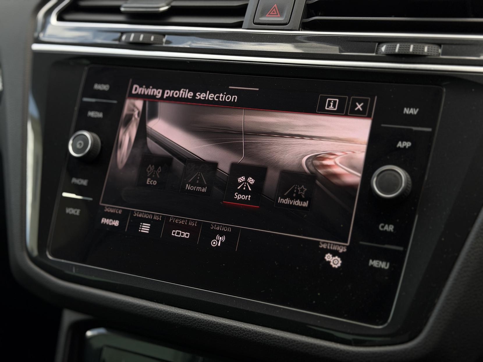 Volkswagen Tiguan 1.5 TSI Active SUV 5dr Petrol DSG Euro 6 (s/s) (150 ps)