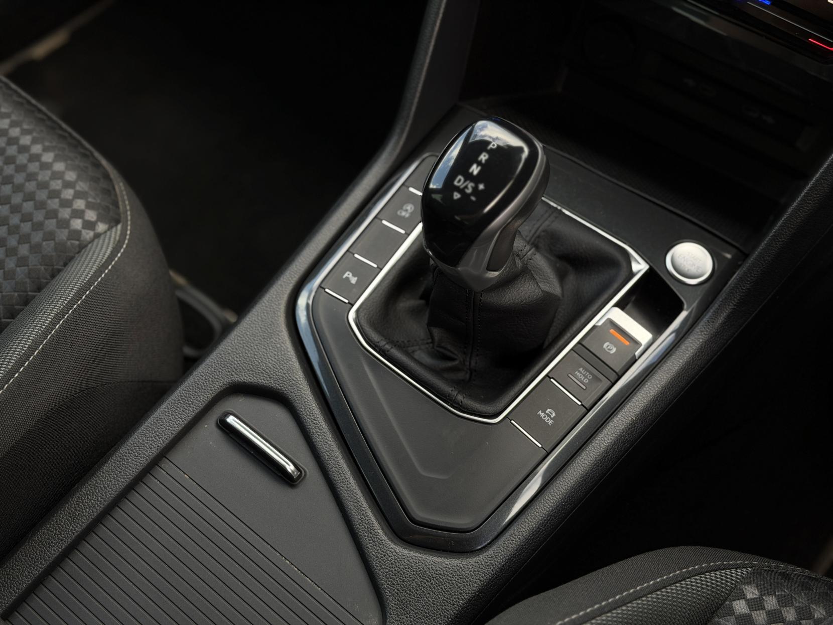 Volkswagen Tiguan 1.5 TSI Active SUV 5dr Petrol DSG Euro 6 (s/s) (150 ps)