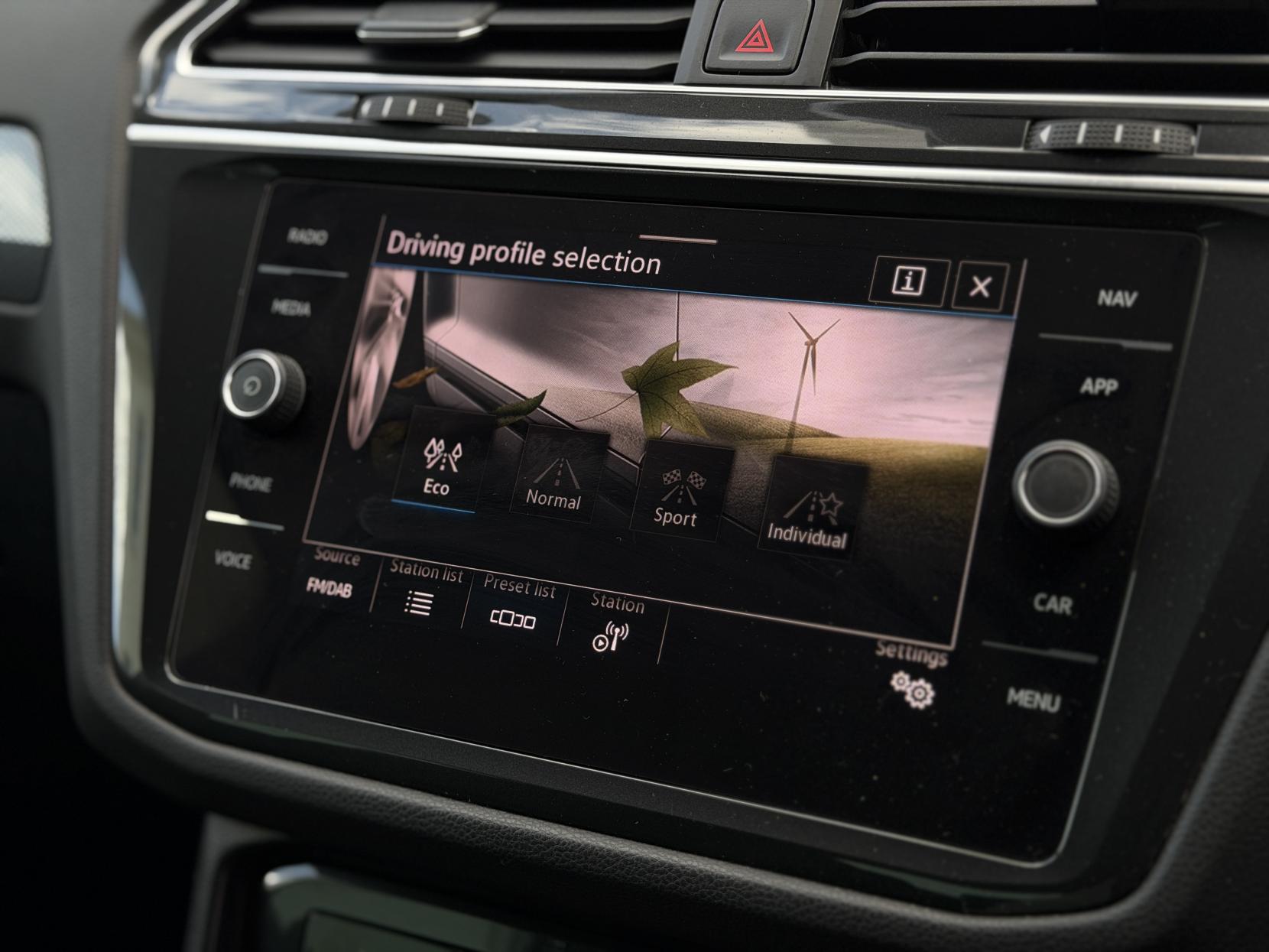 Volkswagen Tiguan 1.5 TSI Active SUV 5dr Petrol DSG Euro 6 (s/s) (150 ps)