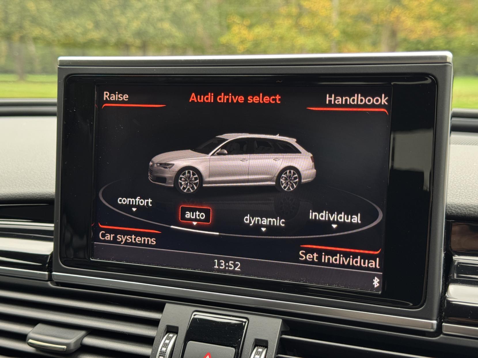 Audi RS6 Avant 4.0 TFSI V8 Performance Estate 5dr Petrol Tiptronic quattro Euro 6 (s/s) (605 ps)