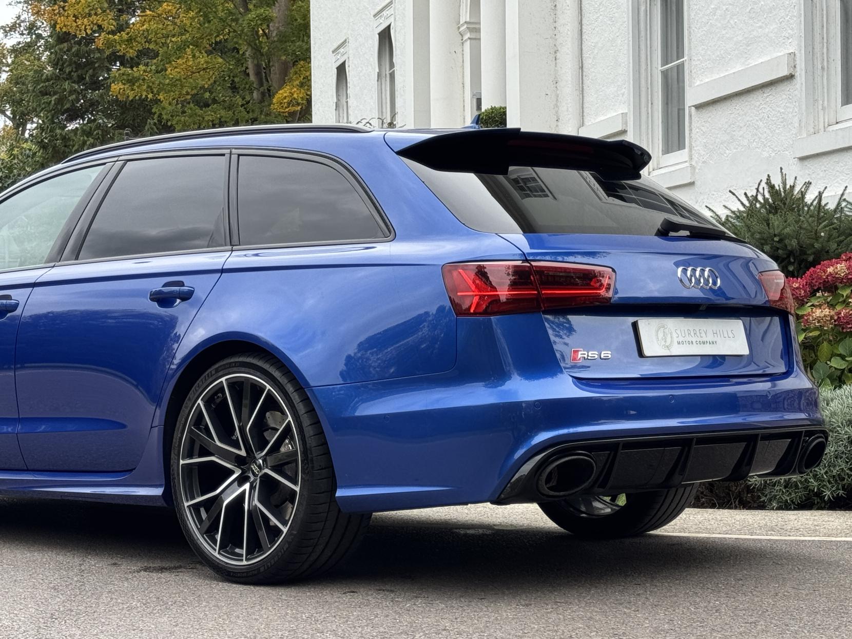 Audi RS6 Avant 4.0 TFSI V8 Performance Estate 5dr Petrol Tiptronic quattro Euro 6 (s/s) (605 ps)