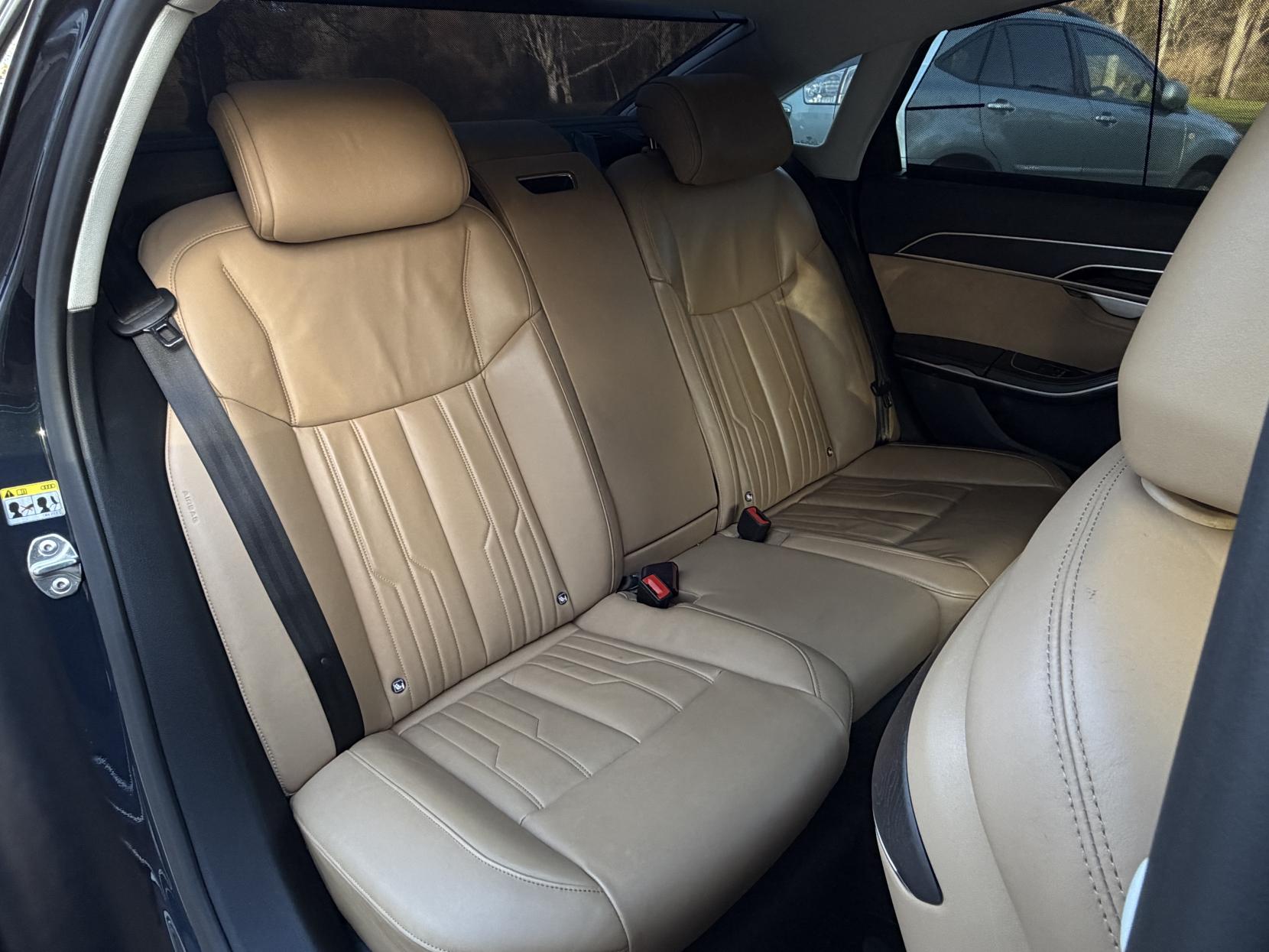 Audi A8 3.0 TDI V6 50 Saloon 4dr Diesel Tiptronic quattro Euro 6 (s/s) LWB (286 ps)