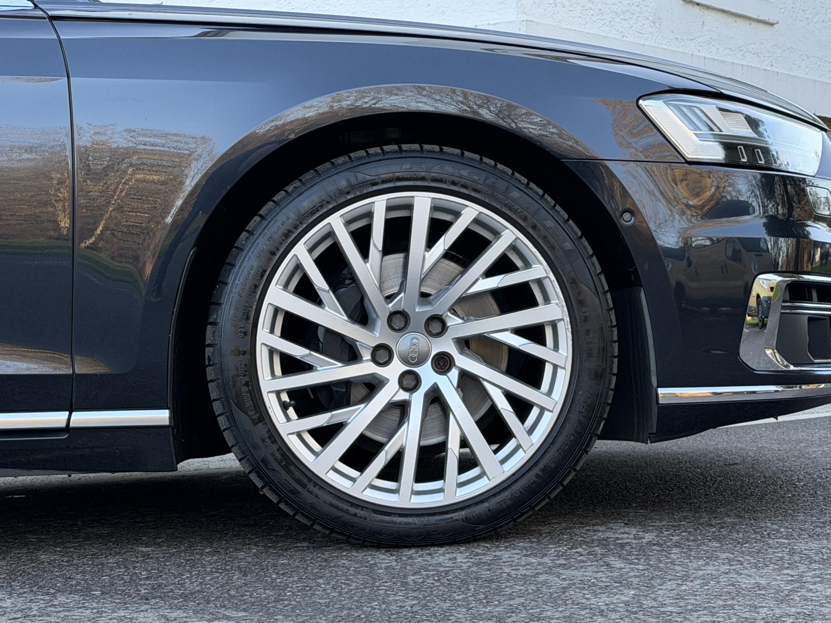 Audi A8 3.0 TDI V6 50 Saloon 4dr Diesel Tiptronic quattro Euro 6 (s/s) LWB (286 ps)