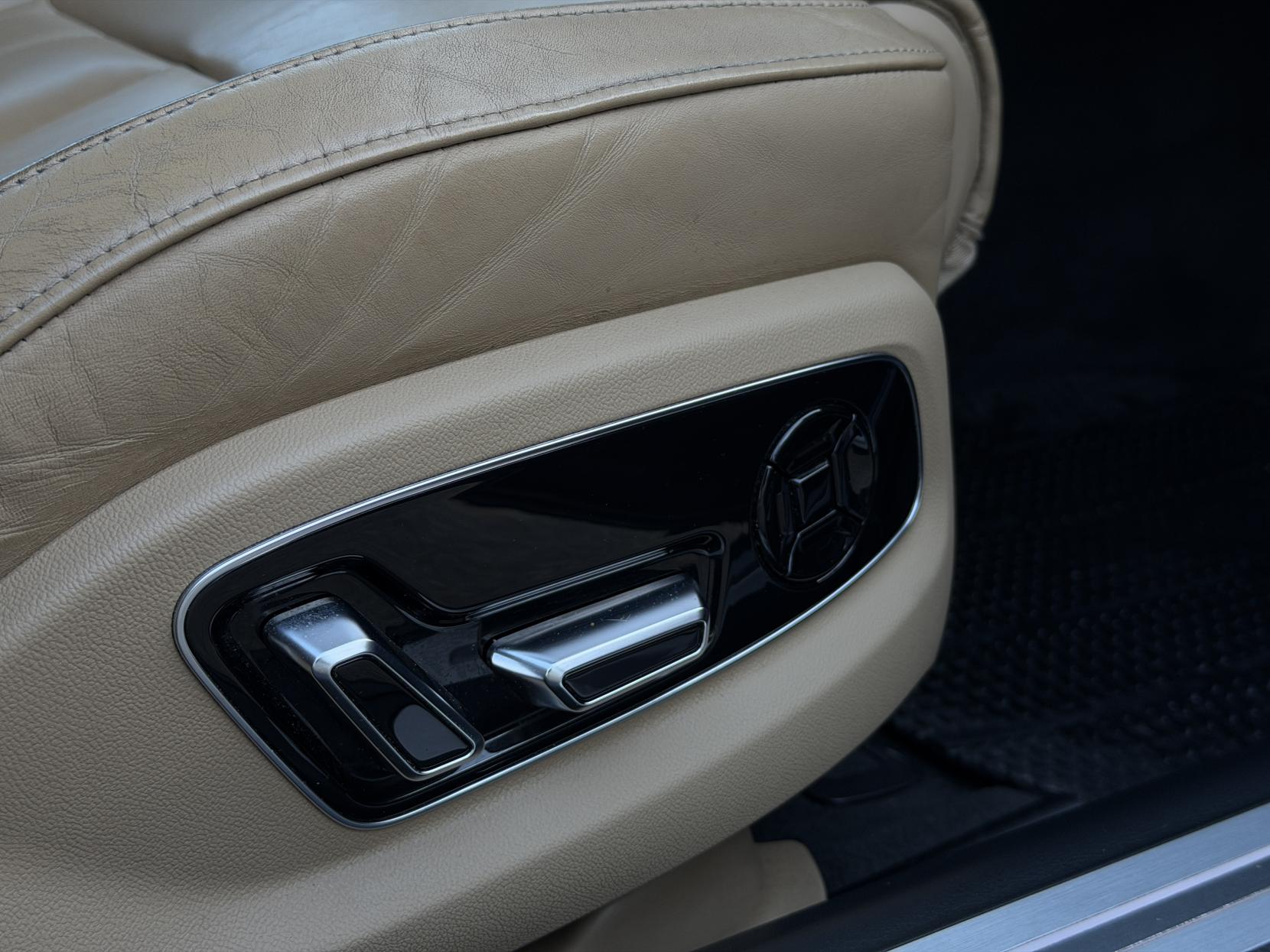 Audi A8 3.0 TDI V6 50 Saloon 4dr Diesel Tiptronic quattro Euro 6 (s/s) LWB (286 ps)