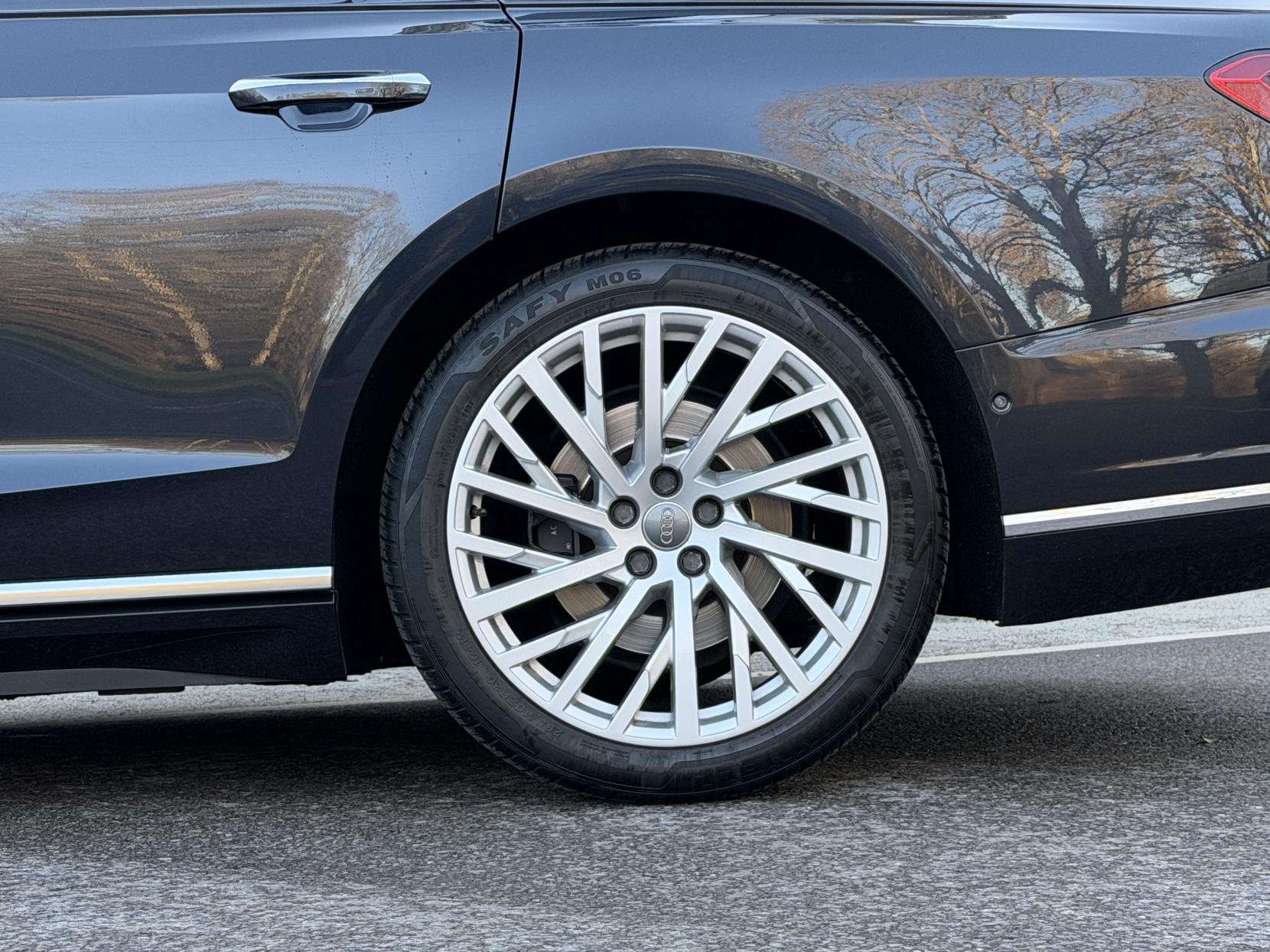 Audi A8 3.0 TDI V6 50 Saloon 4dr Diesel Tiptronic quattro Euro 6 (s/s) LWB (286 ps)