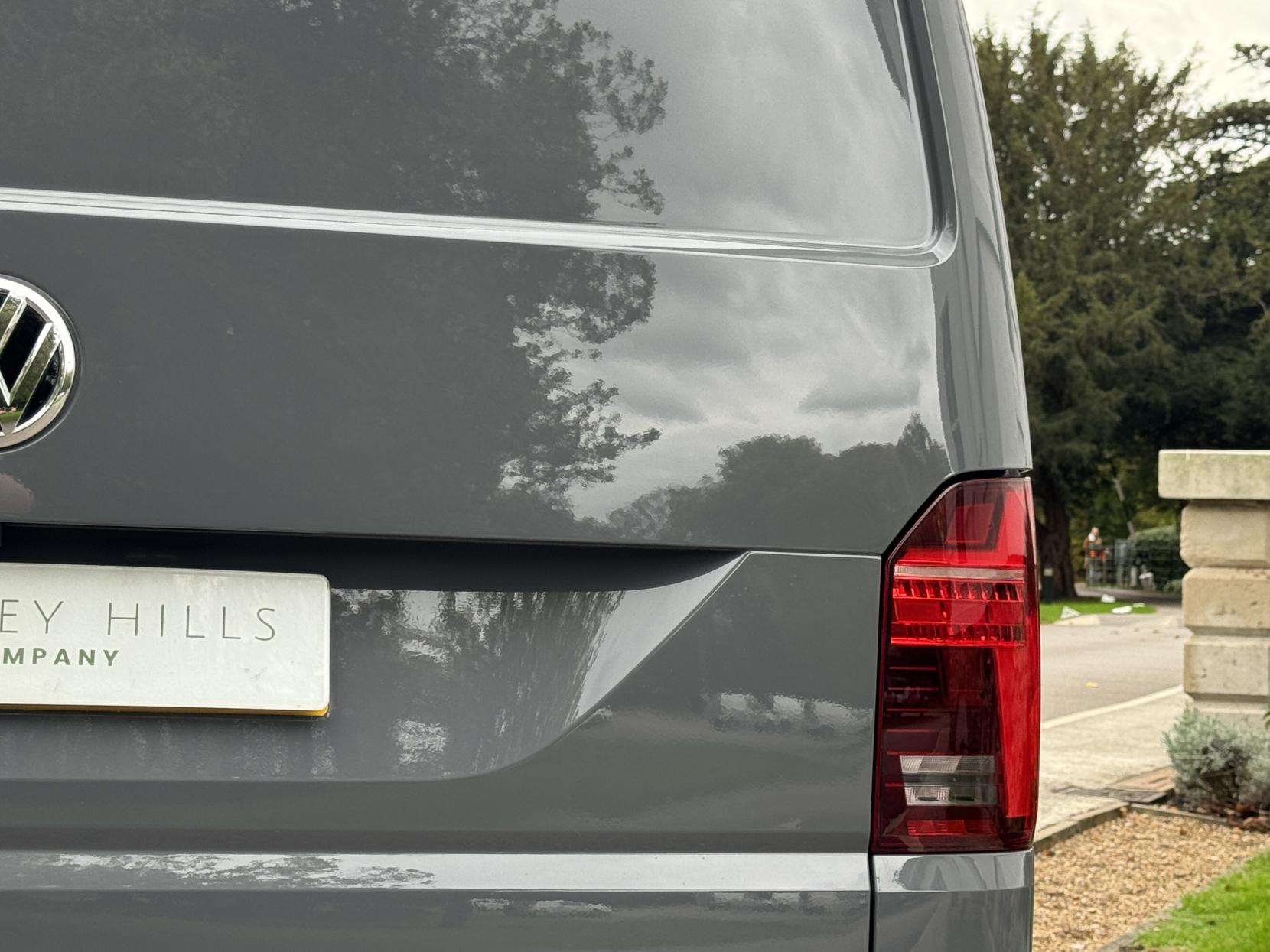 Volkswagen Transporter 2.0 TDI T32 Highline Panel Van 5dr Diesel DSG FWD SWB Euro 6 (s/s) (150 ps)