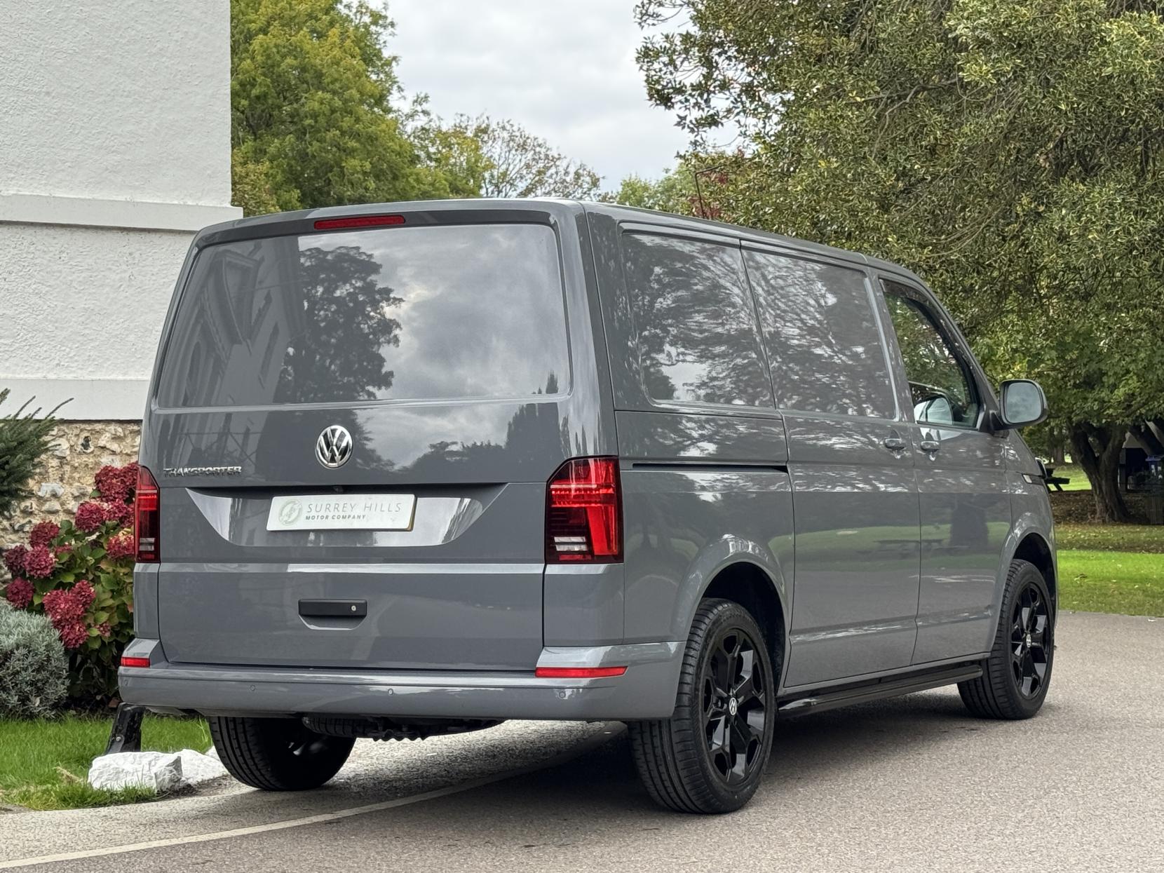 Volkswagen Transporter 2.0 TDI T32 Highline Panel Van 5dr Diesel DSG FWD SWB Euro 6 (s/s) (150 ps)