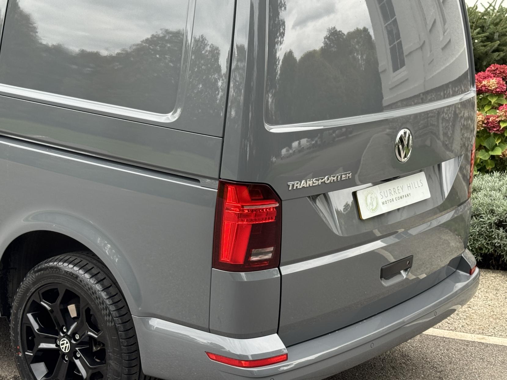Volkswagen Transporter 2.0 TDI T32 Highline Panel Van 5dr Diesel DSG FWD SWB Euro 6 (s/s) (150 ps)