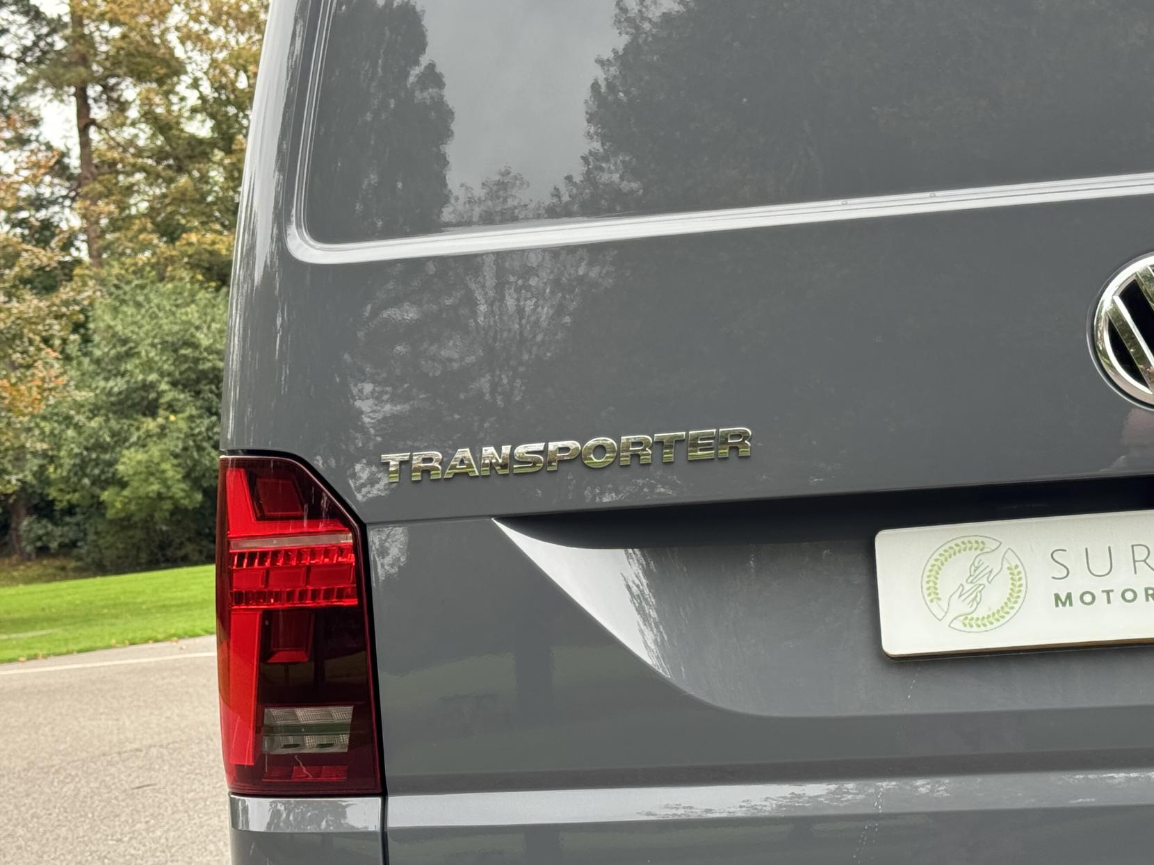 Volkswagen Transporter 2.0 TDI T32 Highline Panel Van 5dr Diesel DSG FWD SWB Euro 6 (s/s) (150 ps)