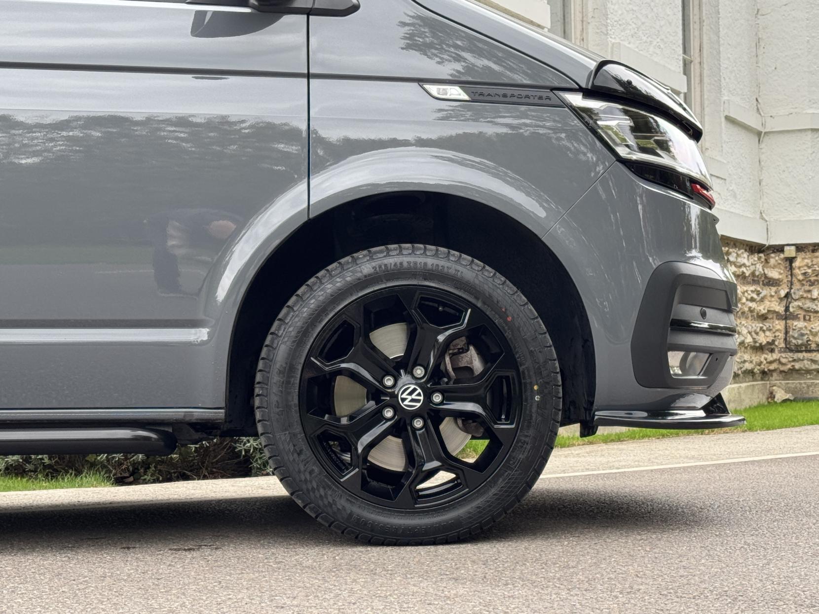 Volkswagen Transporter 2.0 TDI T32 Highline Panel Van 5dr Diesel DSG FWD SWB Euro 6 (s/s) (150 ps)