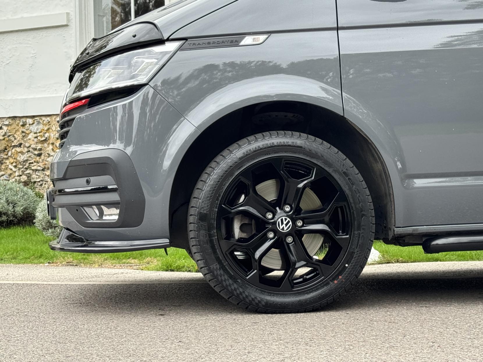 Volkswagen Transporter 2.0 TDI T32 Highline Panel Van 5dr Diesel DSG FWD SWB Euro 6 (s/s) (150 ps)